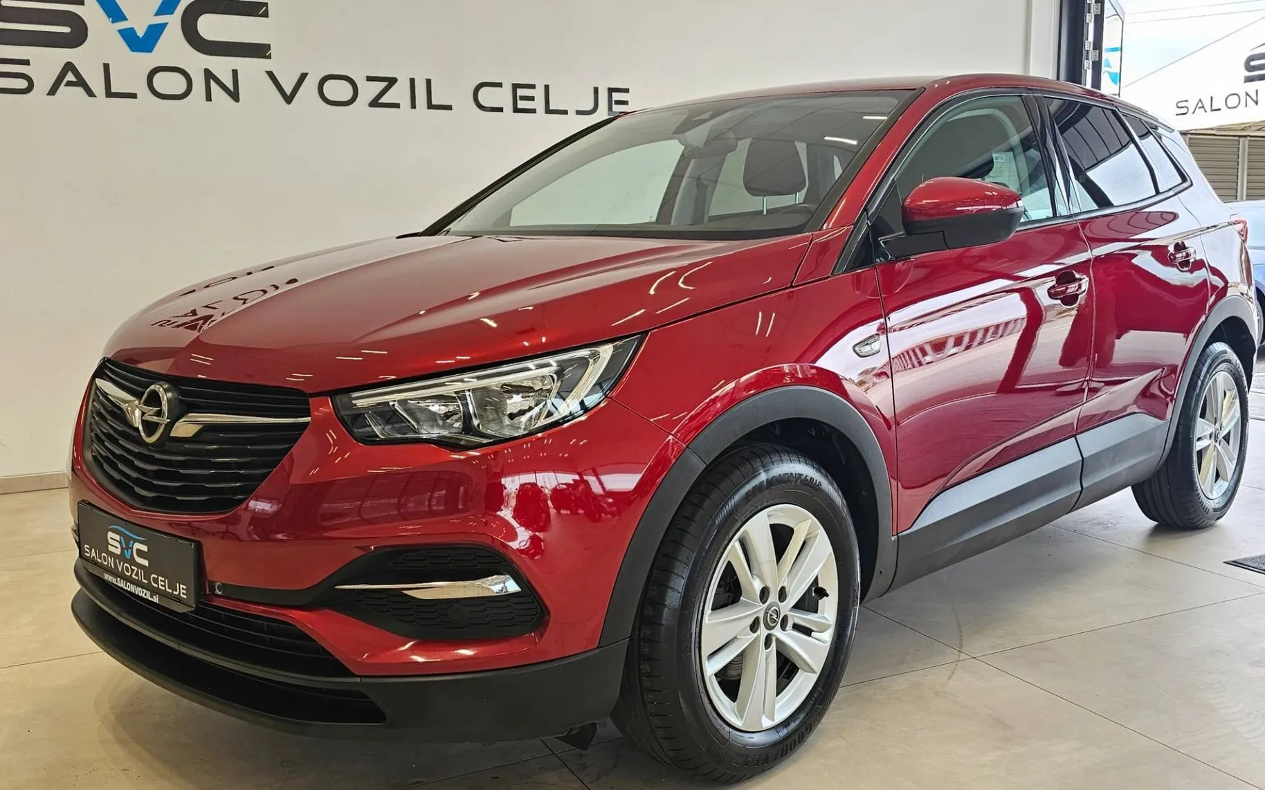 Zunanja slika - Opel Grandland X - 1.2-JAMSTVO-OPRAVLJEN VELIK SERVIS-OBROK ŽE 143€ - 1