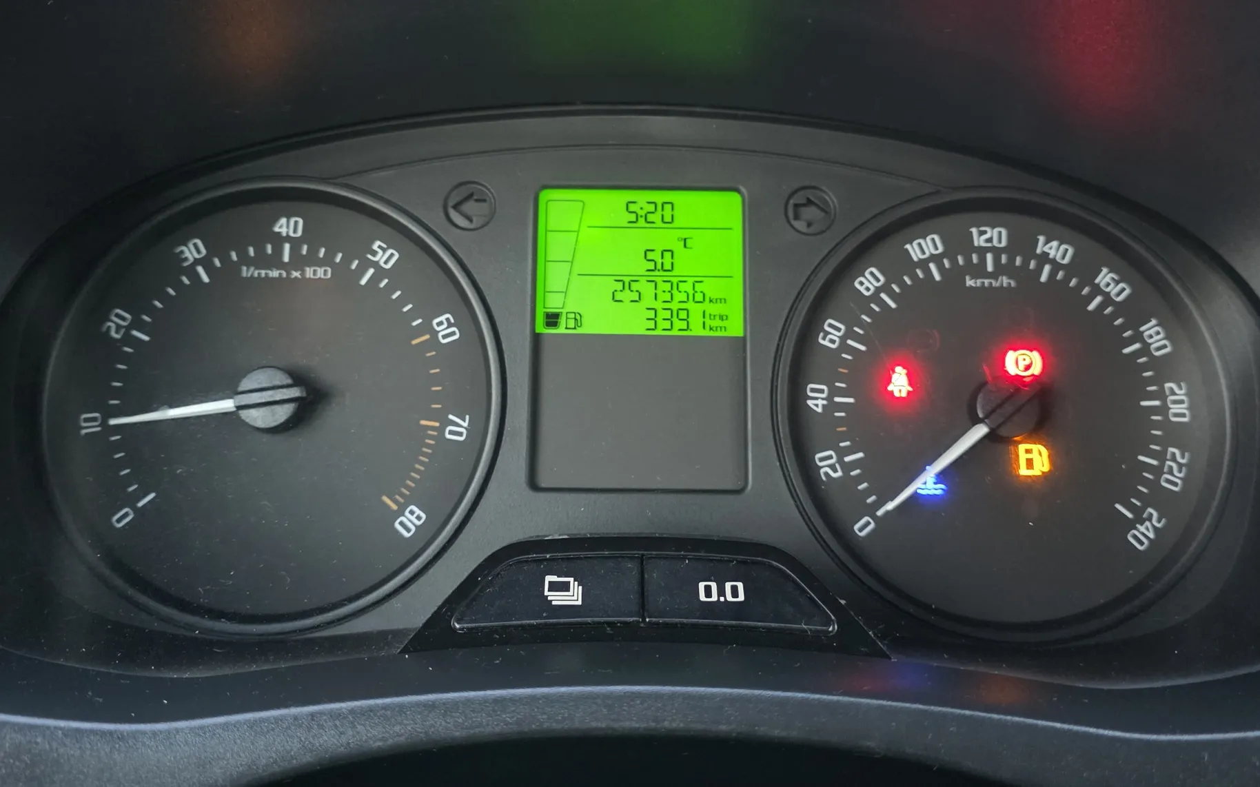 Zunanja slika - Škoda Fabia - 1,2 Active SLO KLIMA - 10