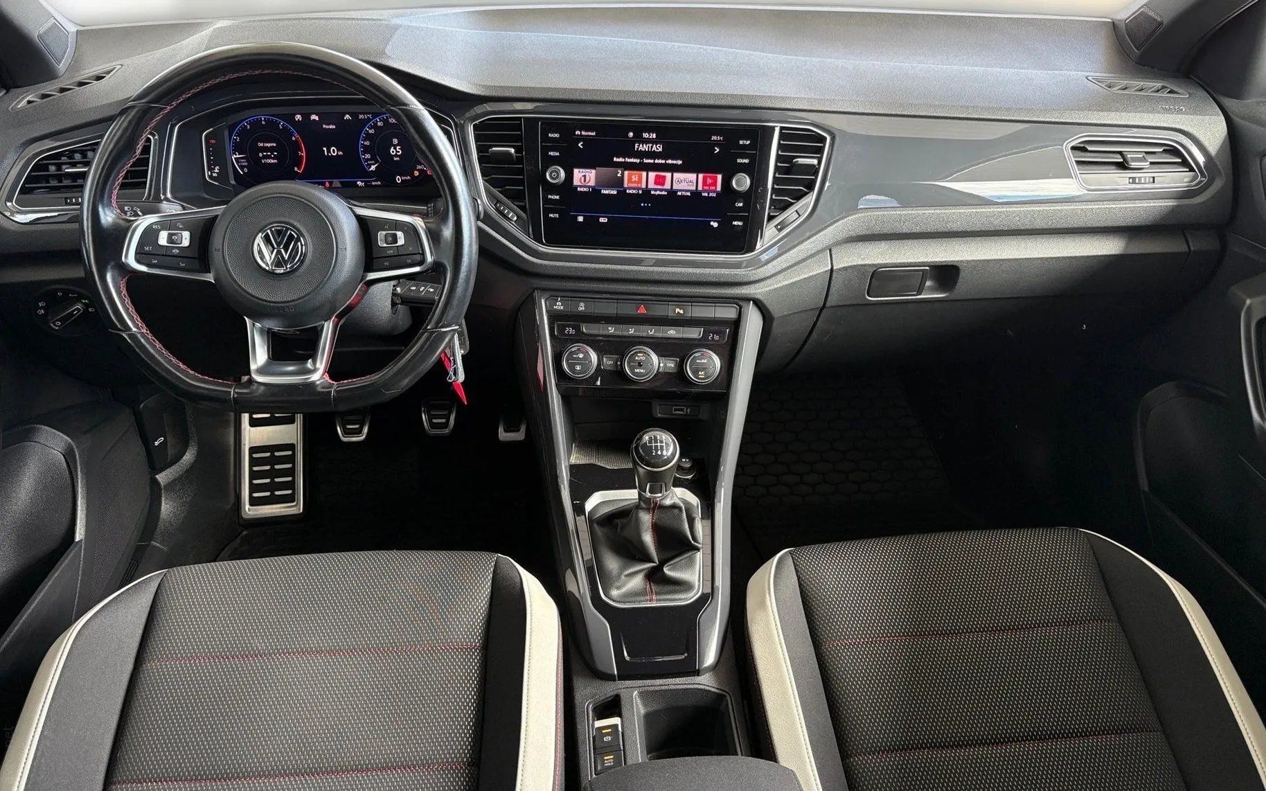 Notranja slika - Volkswagen T-Roc - 1.5 TSI Sport-SLO-Full LED-Drive Mode-Vl.kljuka - 10