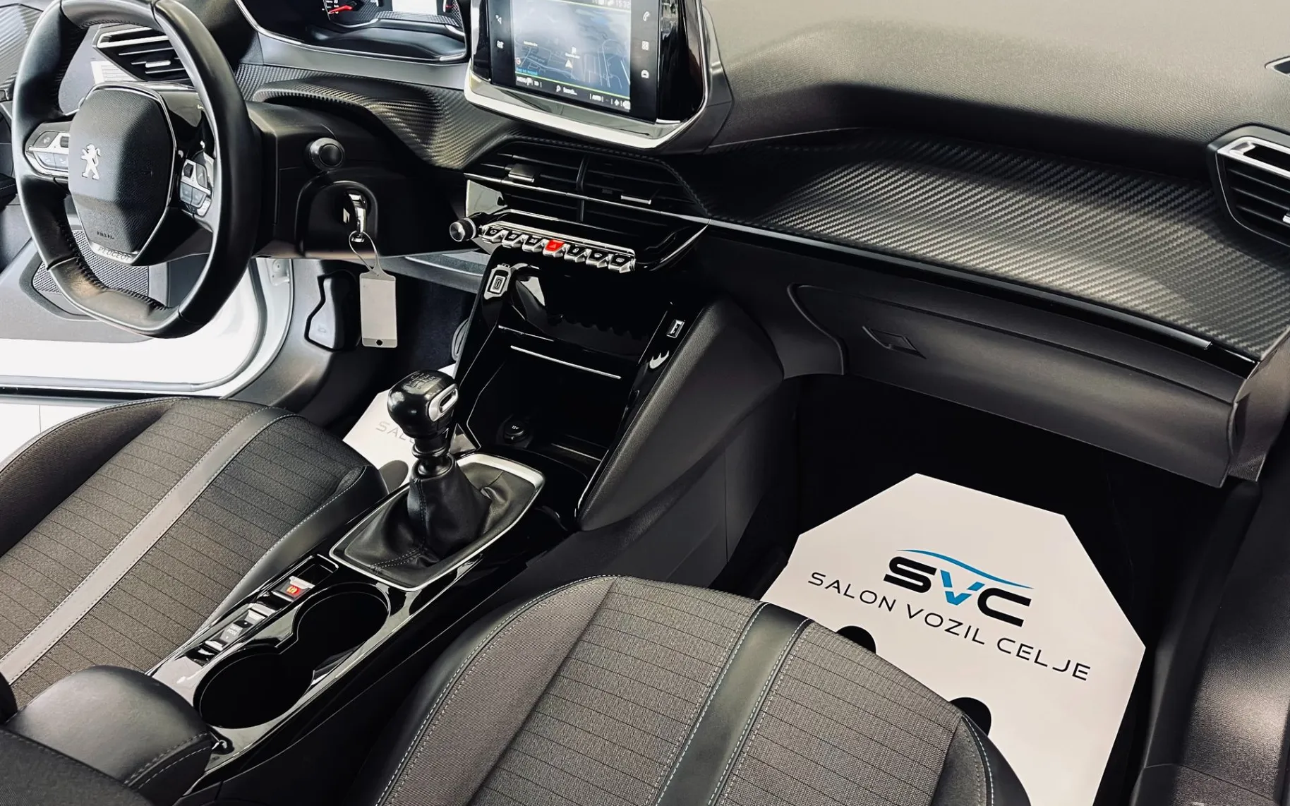 Zunanja slika - Peugeot 2008 - 1,2 PureTech 100 S&S Allure - 11