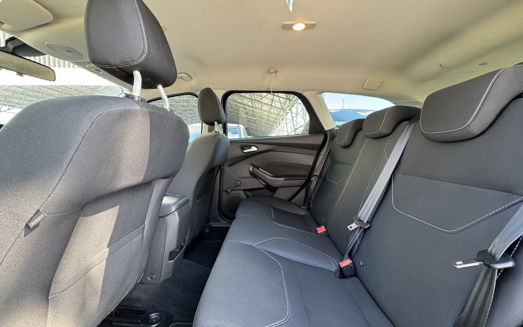 Zunanja slika - Ford Focus - Karavan 1.0 EcoBoost TREND 125KM NAVI ZIMSKI PAKET - 9