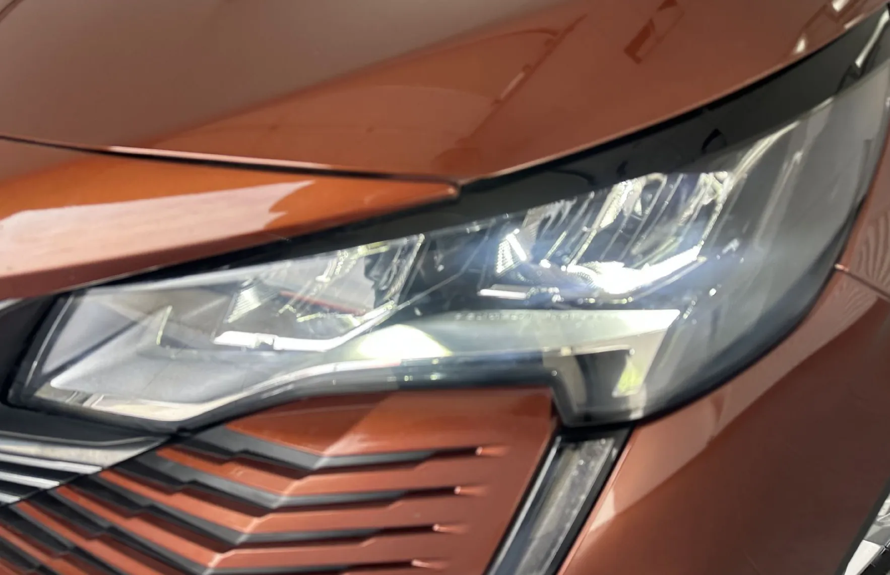 Zunanja slika - Peugeot 5008 - 1.5HDI 96KW.KAMERA.LED.NAVI.AUT.7.SEDEŽ128.000 KM - 6