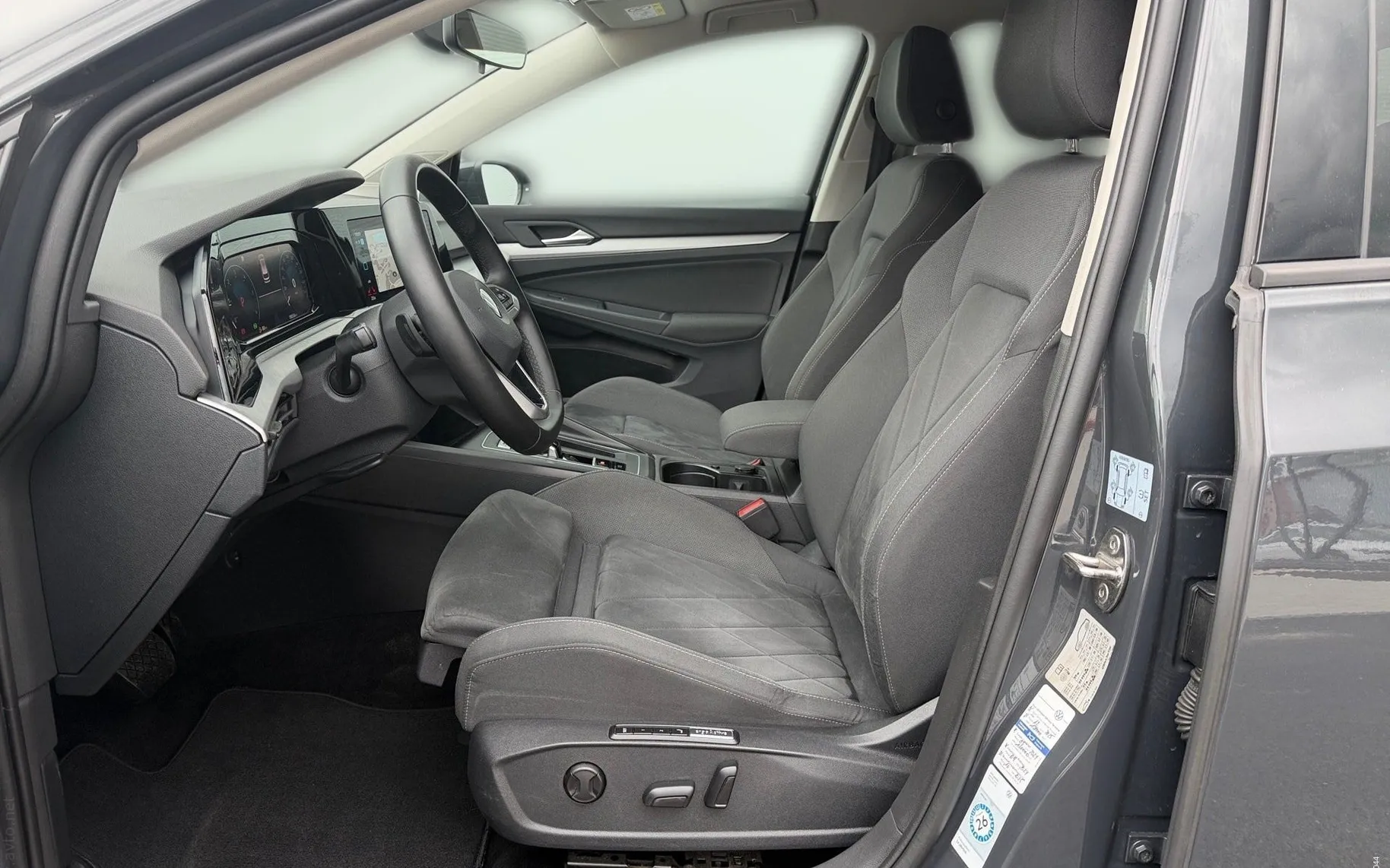 Notranja slika - Volkswagen Golf Variant - 2.0 TDI BMT Life DSG-ACC-LED-Vlečna kljuka-Masaža - 7