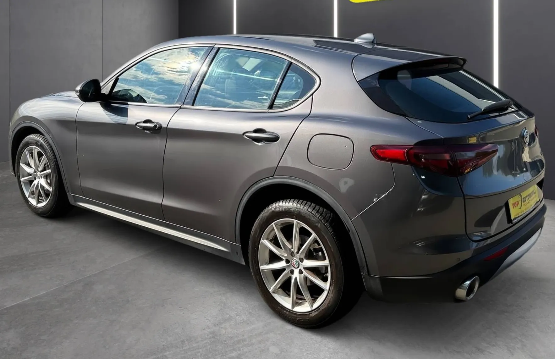 Zunanja slika - Alfa Romeo Stelvio - 2.2 Diesel LED NAVI TEMPOMAT KAMERA PDC USNJE TOP - 4
