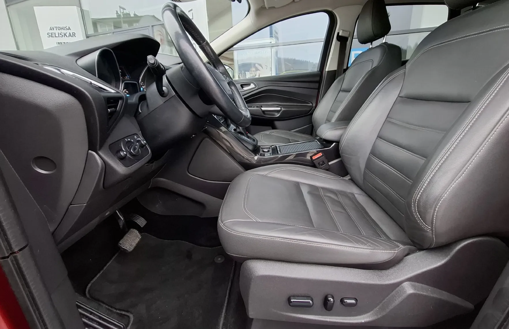 Zunanja slika - Ford Kuga - 2.0 TDCi 110kW AWD AVTOMATIK + SERVISNA KNJIGA - 9