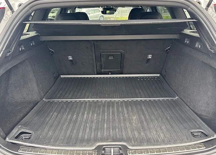 Zunanja slika - Volvo V60 - D3 A R-Design F1 ročice FULL LED Harman Bliss - 11