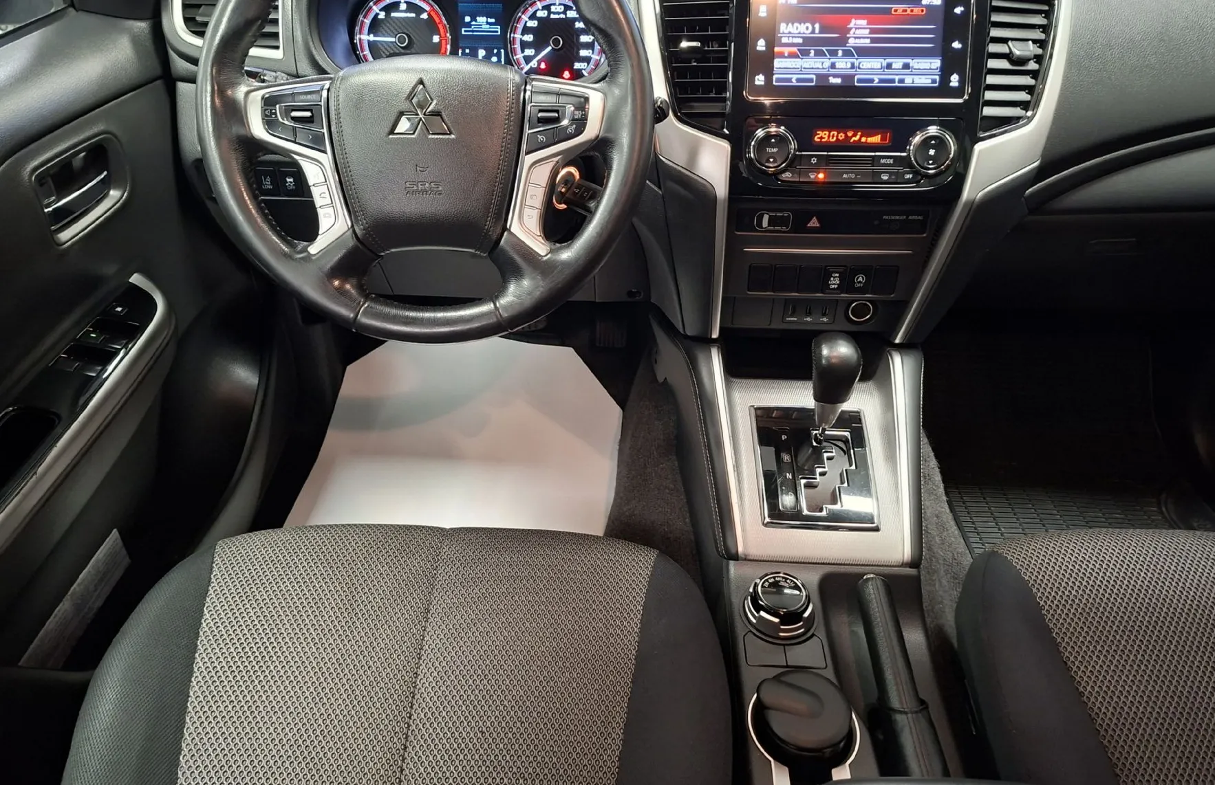 Zunanja slika - Mitsubishi L 200 - 2.3 4X4-1.LASTNIK-SLO-LED-NAVI-KAMERA-ODLIČEN- - 8