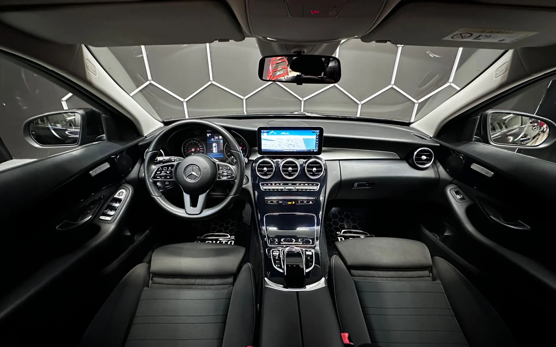 Notranja slika - Mercedes-Benz C-Razred - C 220 d  ... - 9