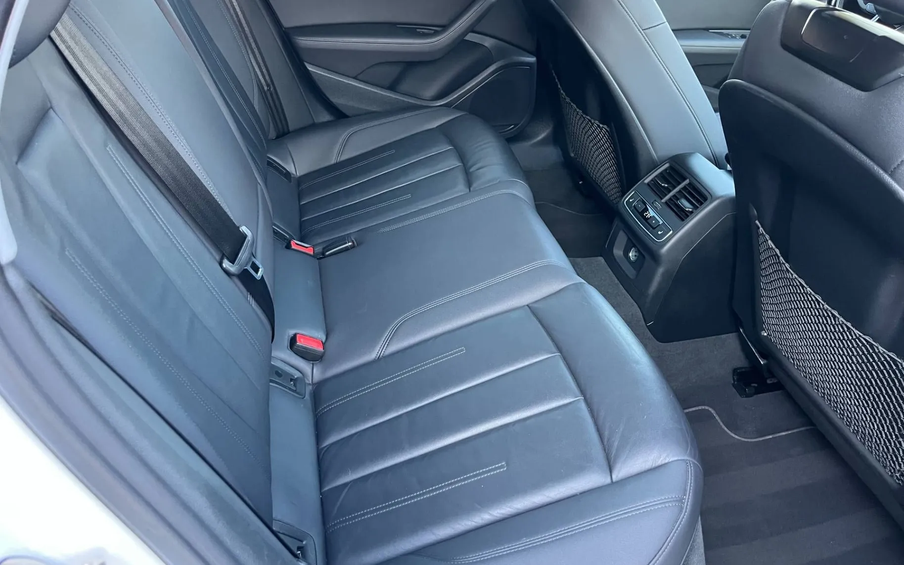 Notranja slika - Audi A4 Avant - 35 TDI S tronic-1 LASTNICA-VIRTUAL-MATRIX-KLJUKA - 11