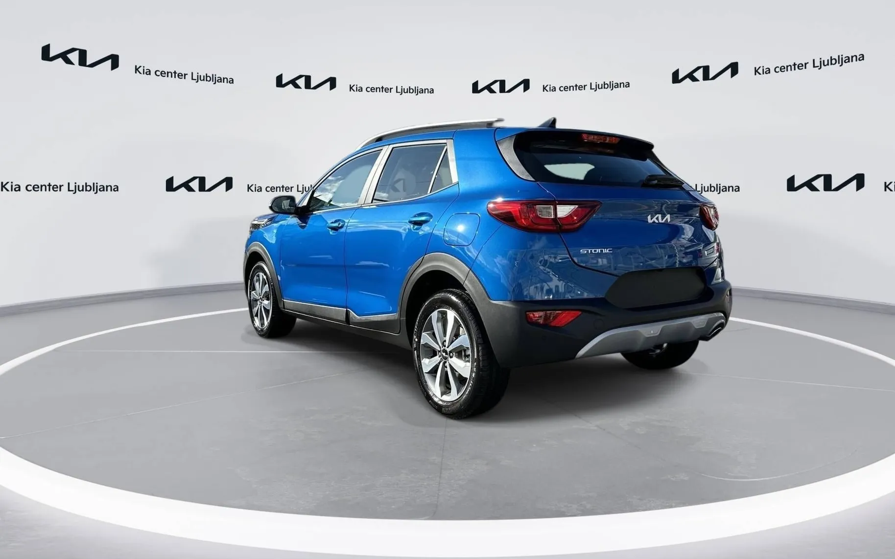 Notranja slika - KIA Stonic - 1.0 T-GDi LX Urban+ ISG DCT - 7