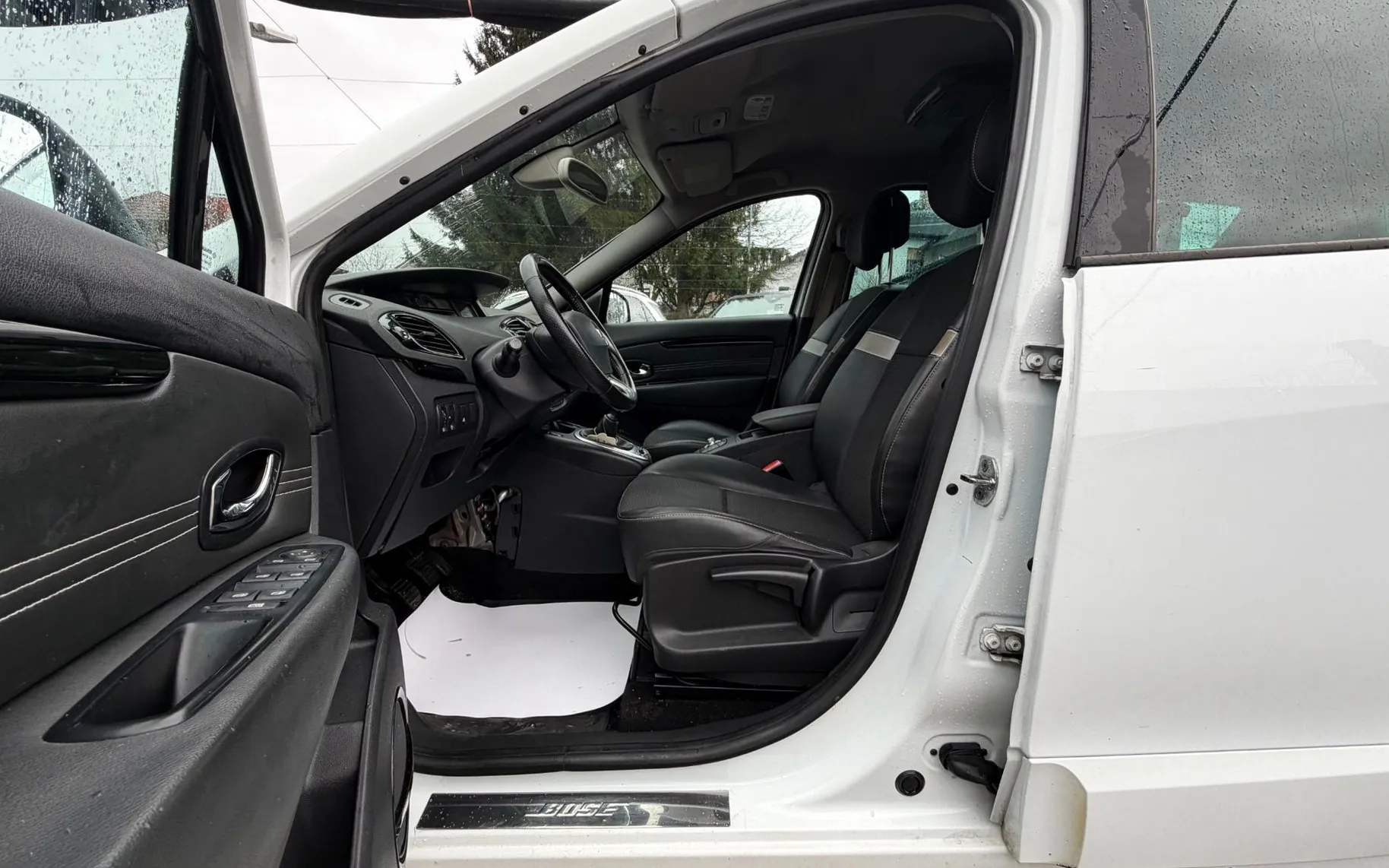 Zunanja slika - Renault Scénic - Grand Scenic Bose Edition dCi 110 SLO.VOZILO 2.LASTNICA NAVI - 14