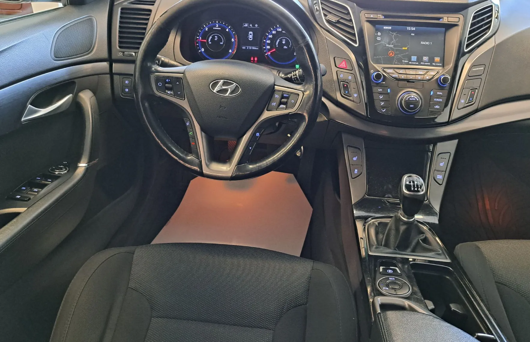 Zunanja slika - Hyundai i40 - 1.7 CRDI 85KW PREMIUM - LED NAVI HITRI KREDIT - - 7