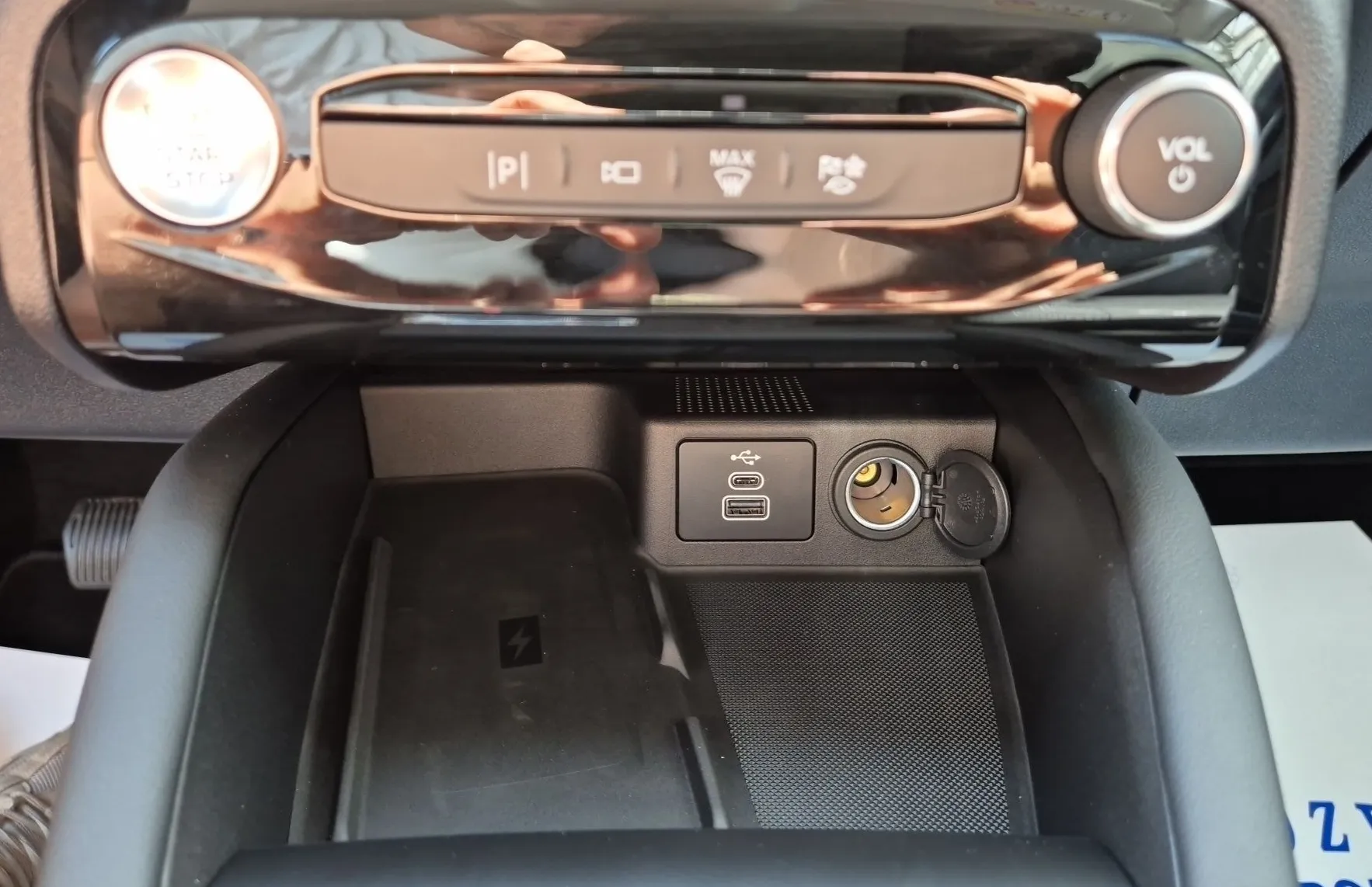 Zunanja slika - Ford Kuga - Titanium 2.5 Duratec Hybrid 180PS FHEV - 20