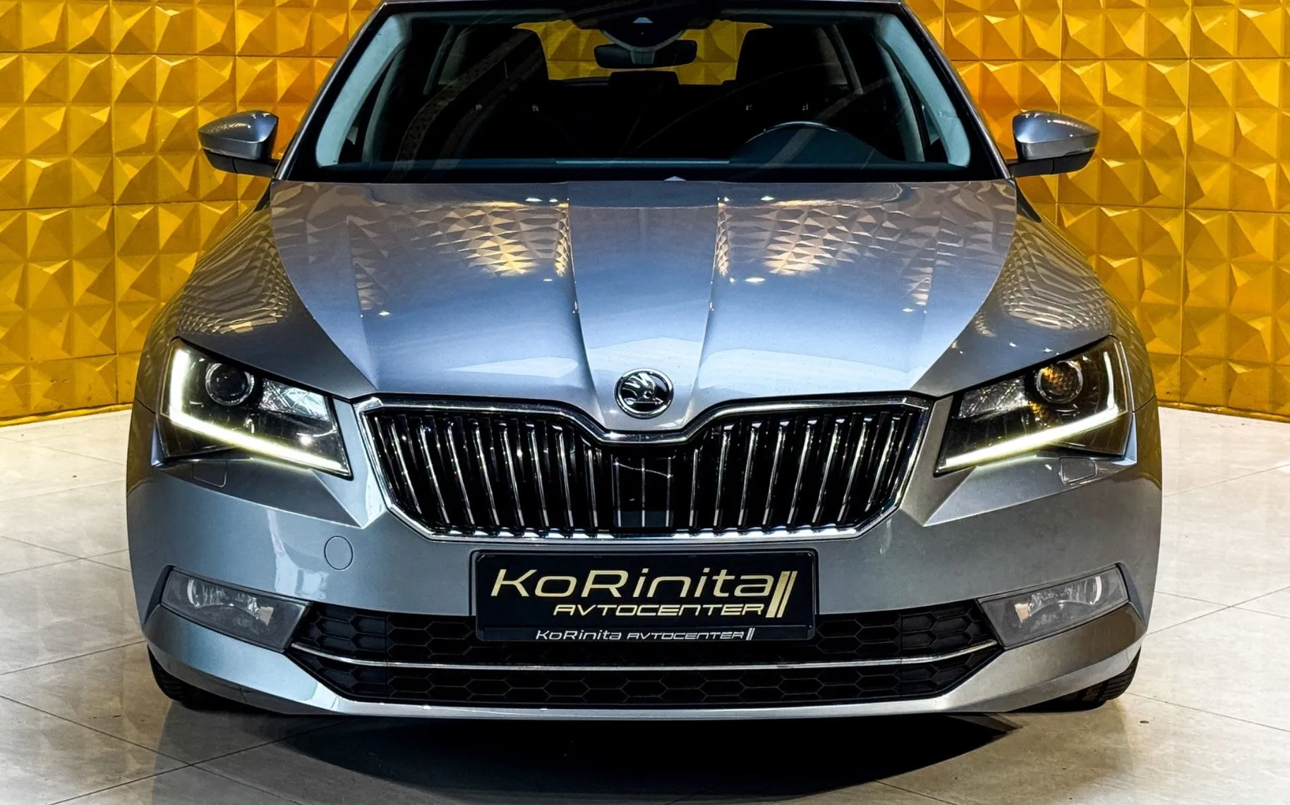 Zunanja slika - Škoda Superb - 2.0 TDI 4X4 AUT.-PANO-GRETJE-NAVI-RADAR TEMP - 4