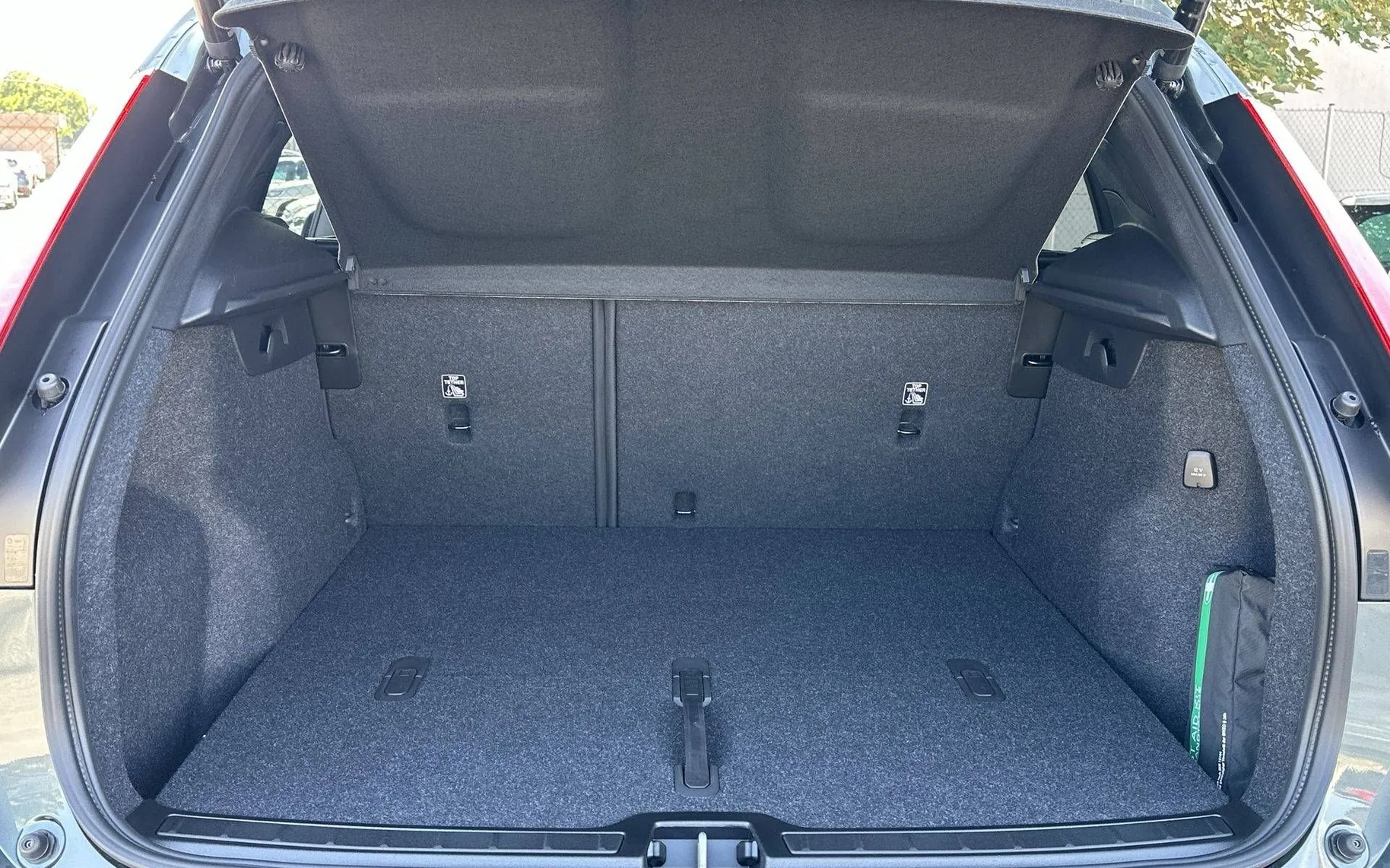 Notranja slika - Volvo XC40 - B3P Core Avt. - 12