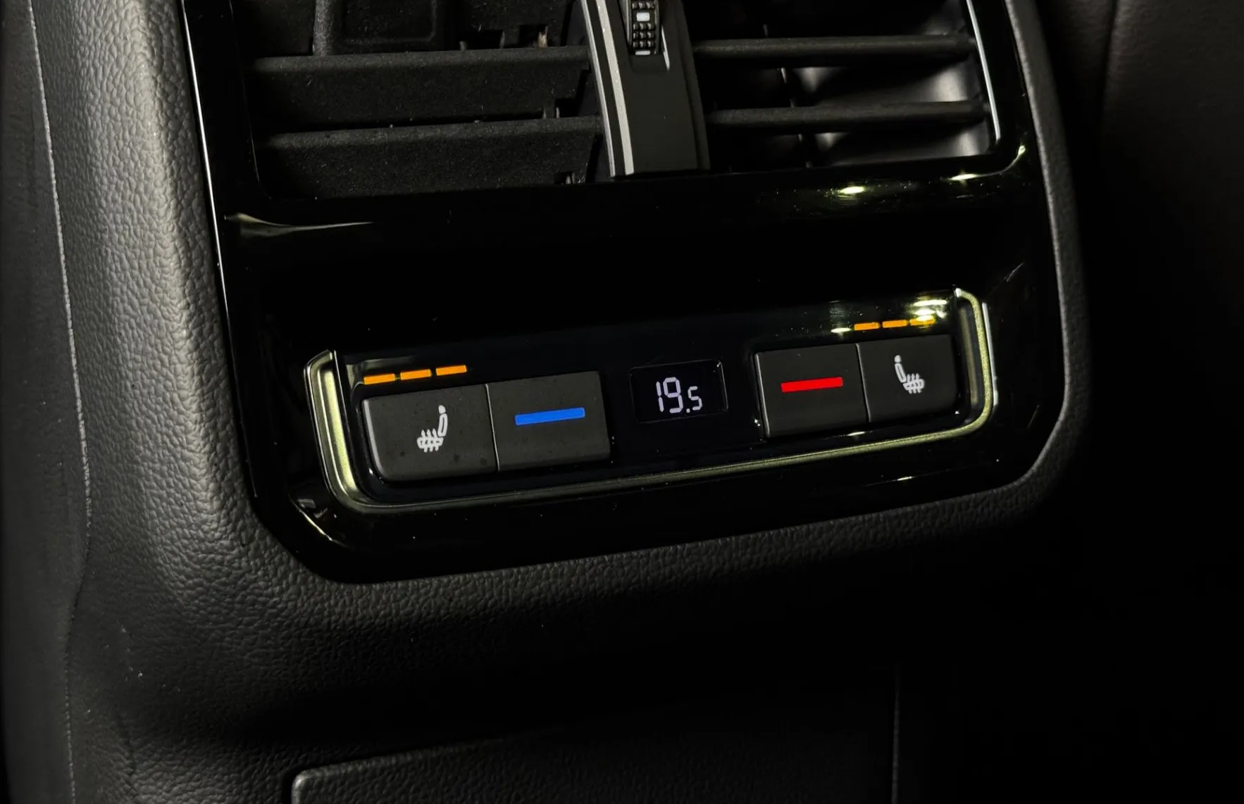 Zunanja slika - VW Arteon - 2.0 TDI AUT.-R Line-VIRTUAL-KLJUKA-KAMERA-MASAZA.. - 19