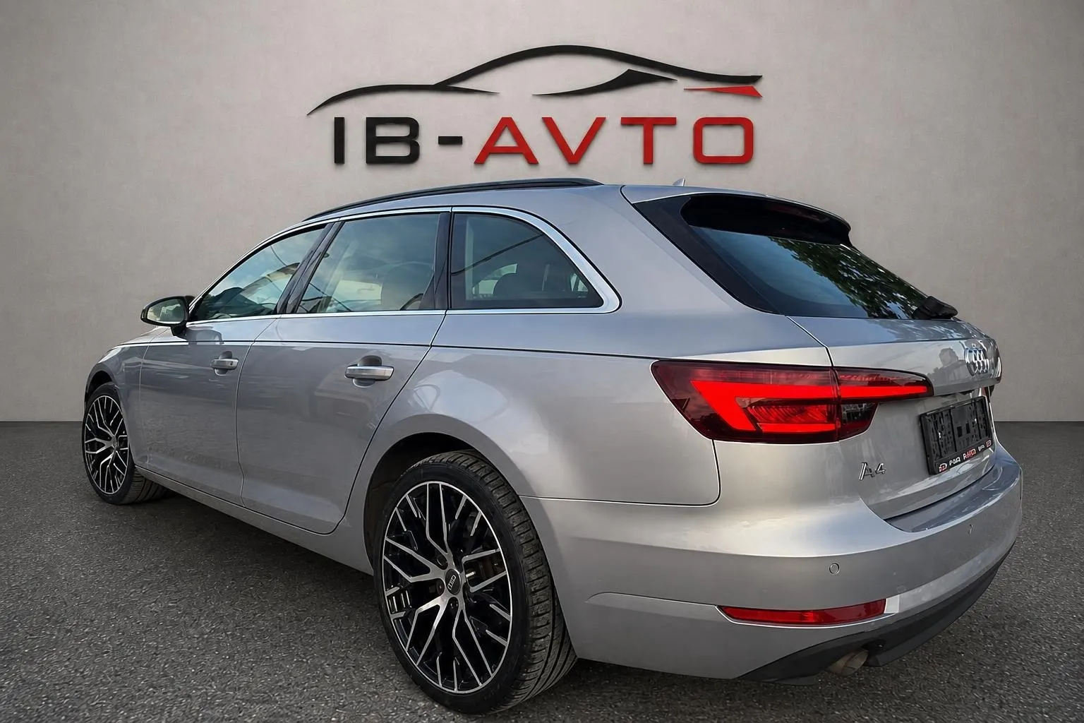 Notranja slika - Audi A4 Avant - 2.0 TDI - 7