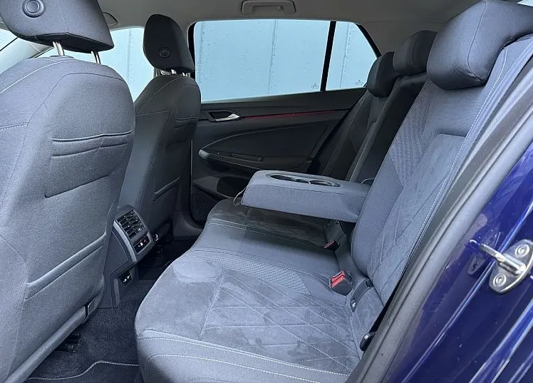 Zunanja slika - VW Golf - 1.5 eTSI DSG Style 110kW-150KM - 9