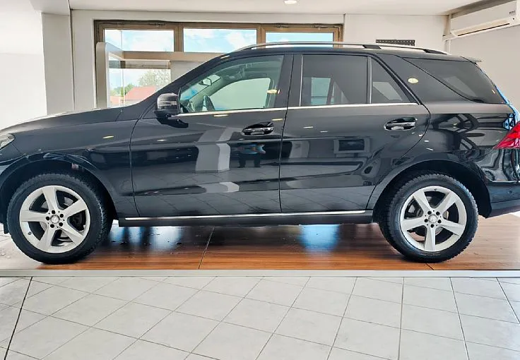 Zunanja slika - Mercedes-Benz GLE-Razred - 350d 4MATIC-PANOR-VL.KLJ-LED-TEMP-EL.SED-VIDEO - 3