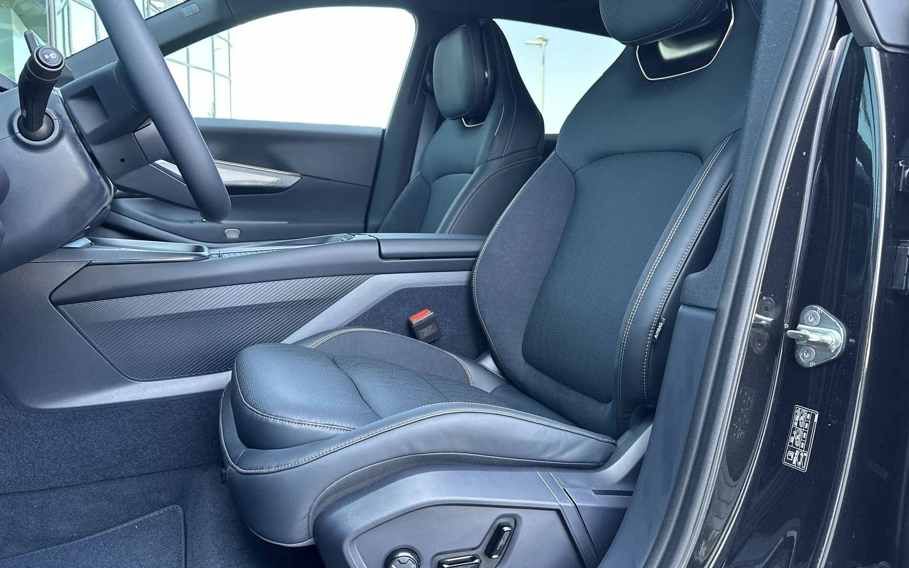 Zunanja slika - Lynk & Co 08 - More PHEV - 10