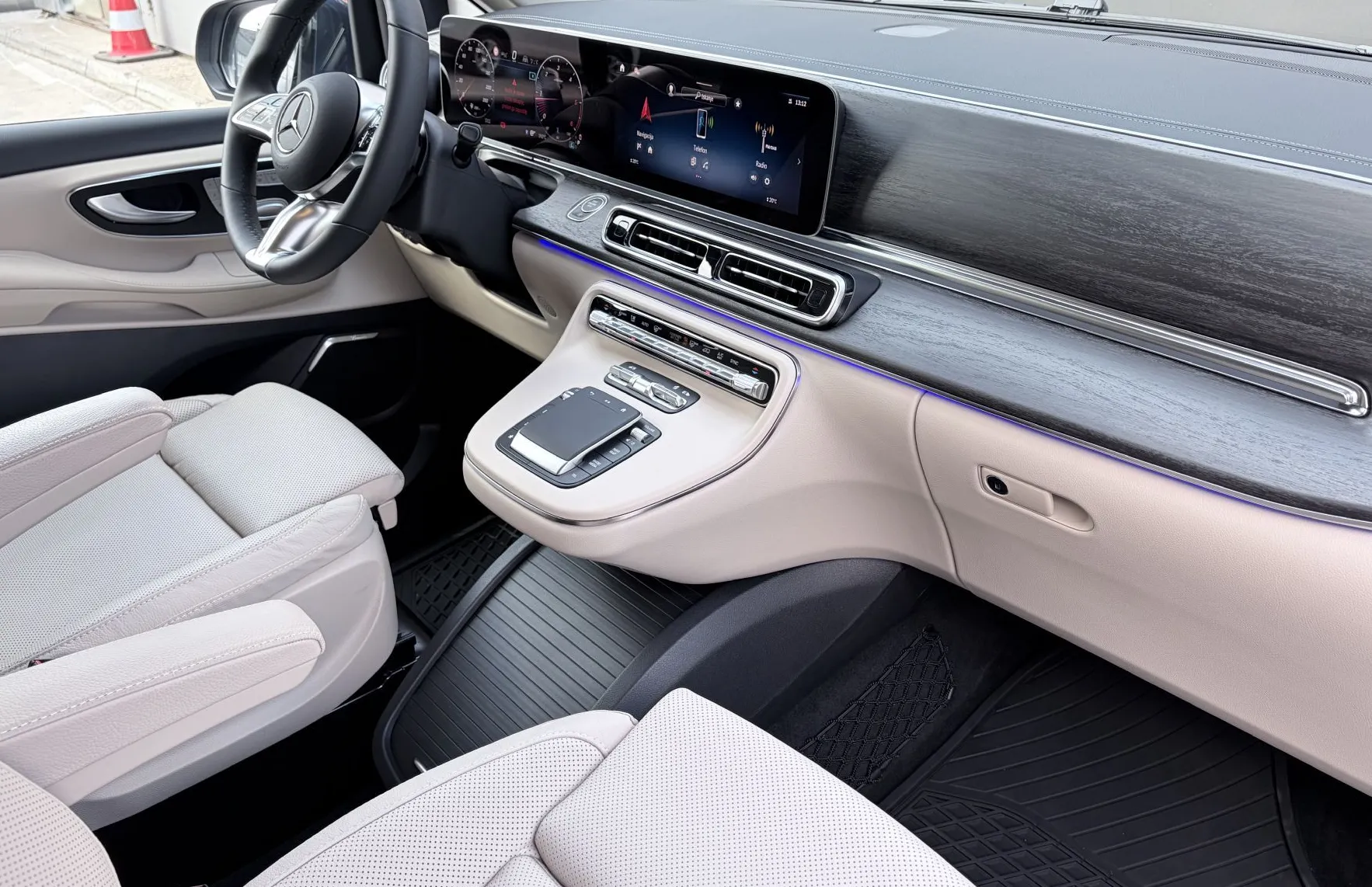 Zunanja slika - Mercedes-Benz V-Razred - V300d 4MATIC AMG Line Avt. - N1 tovorni 5 sed. - 5