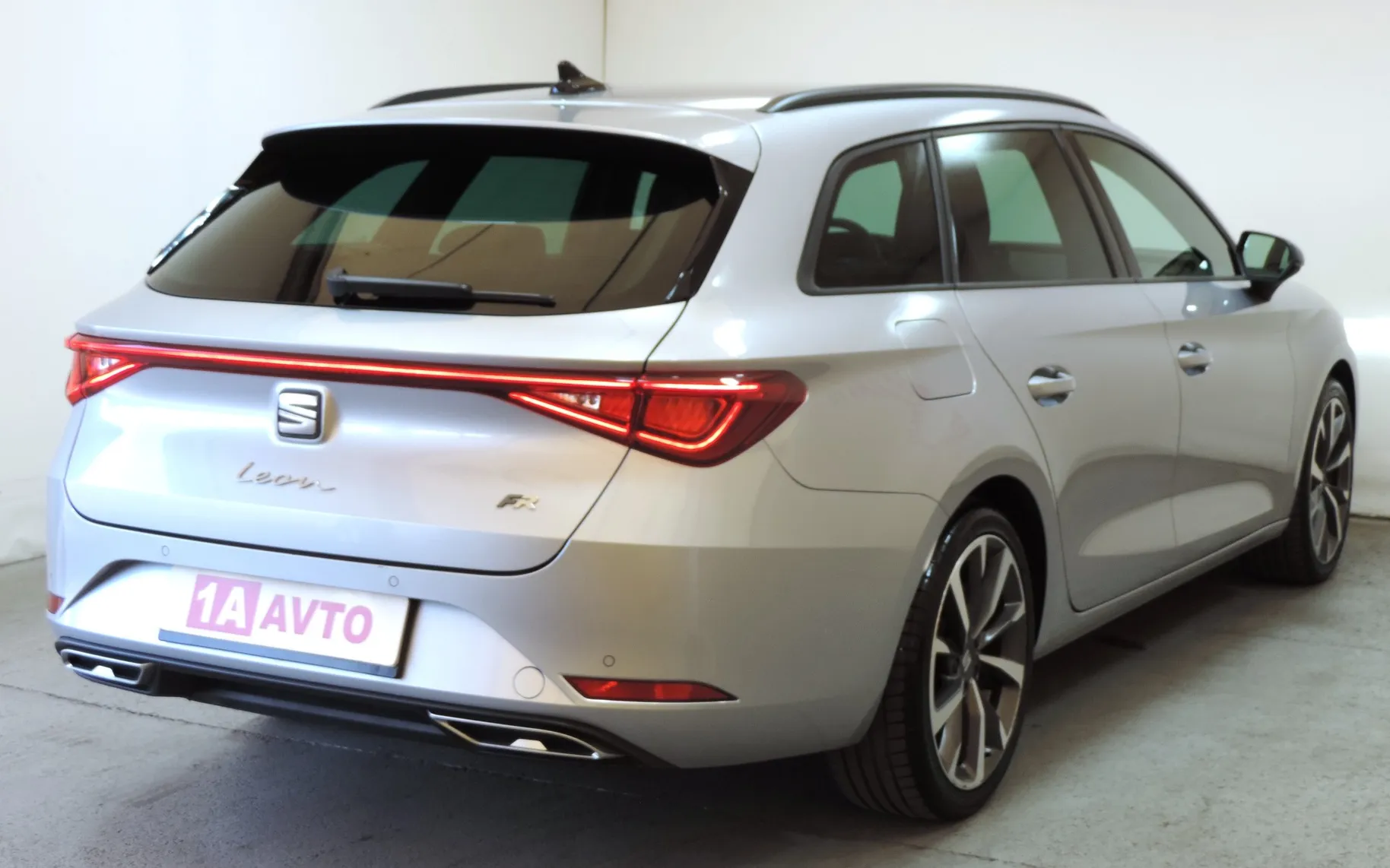Zunanja slika - Seat Leon - ST 2.0 TDI FR DSG ACC-LED-MRTVI KOTI-MEMORY - 9