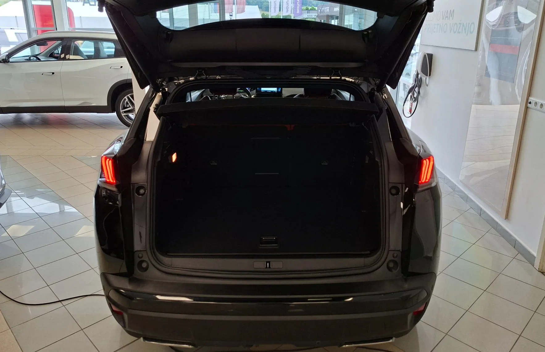 Zunanja slika - Peugeot 3008 - PHEV4 300 GT Avt.-FULL LED-NAVI-360 KAMERA- - 16