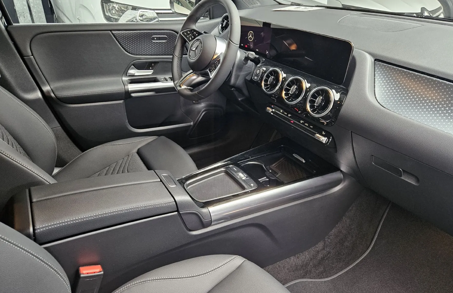 Zunanja slika - Mercedes-Benz B-Razred - B 200 DCT - 8