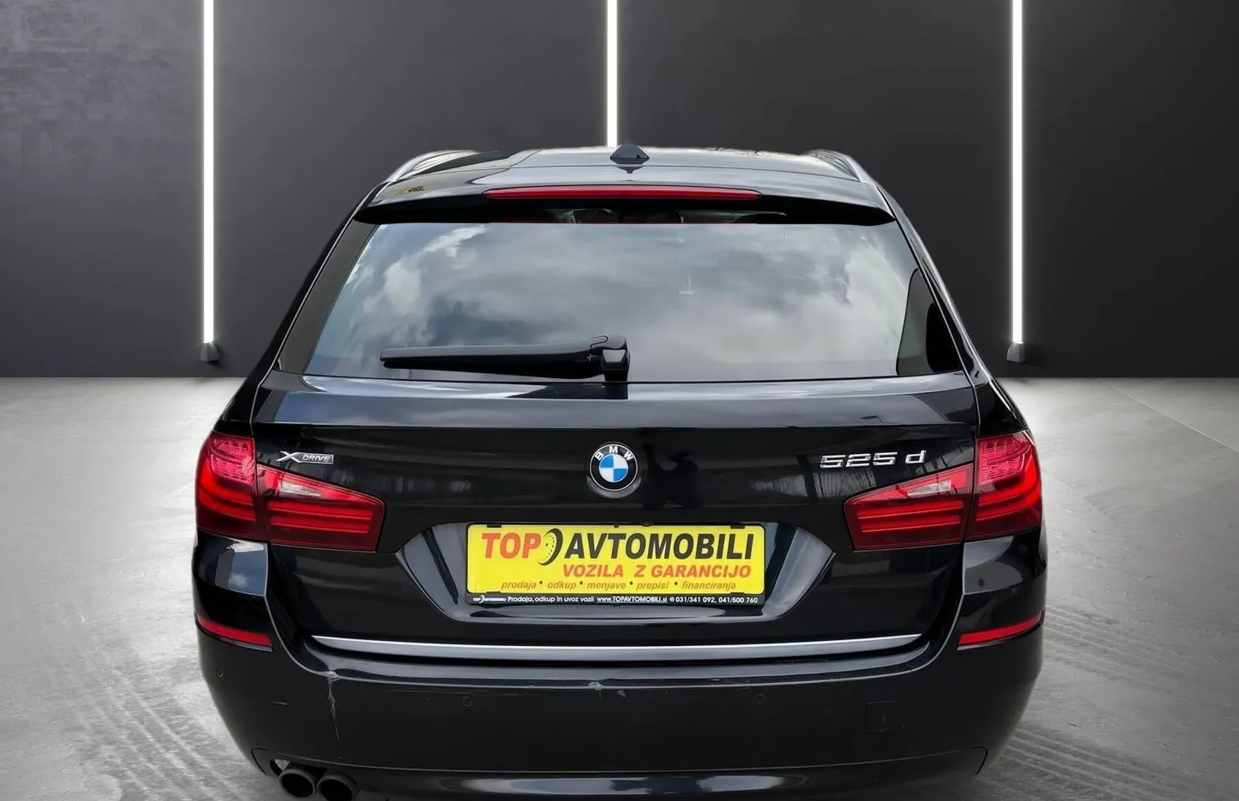 Zunanja slika - BMW Serija 5 - Touring: 525d xDrive BI-XENON ACC NAVI PDC PANO KAM TOP - 7
