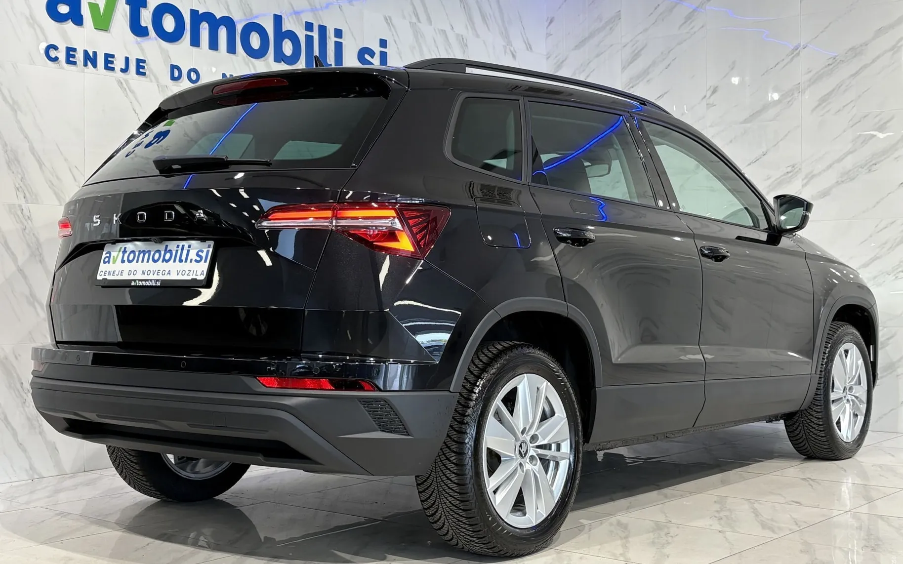 Zunanja slika - Škoda Karoq - 2.0 TDI Edition|ACC|Kamera|Gretje|Navi|PDC|... - 4