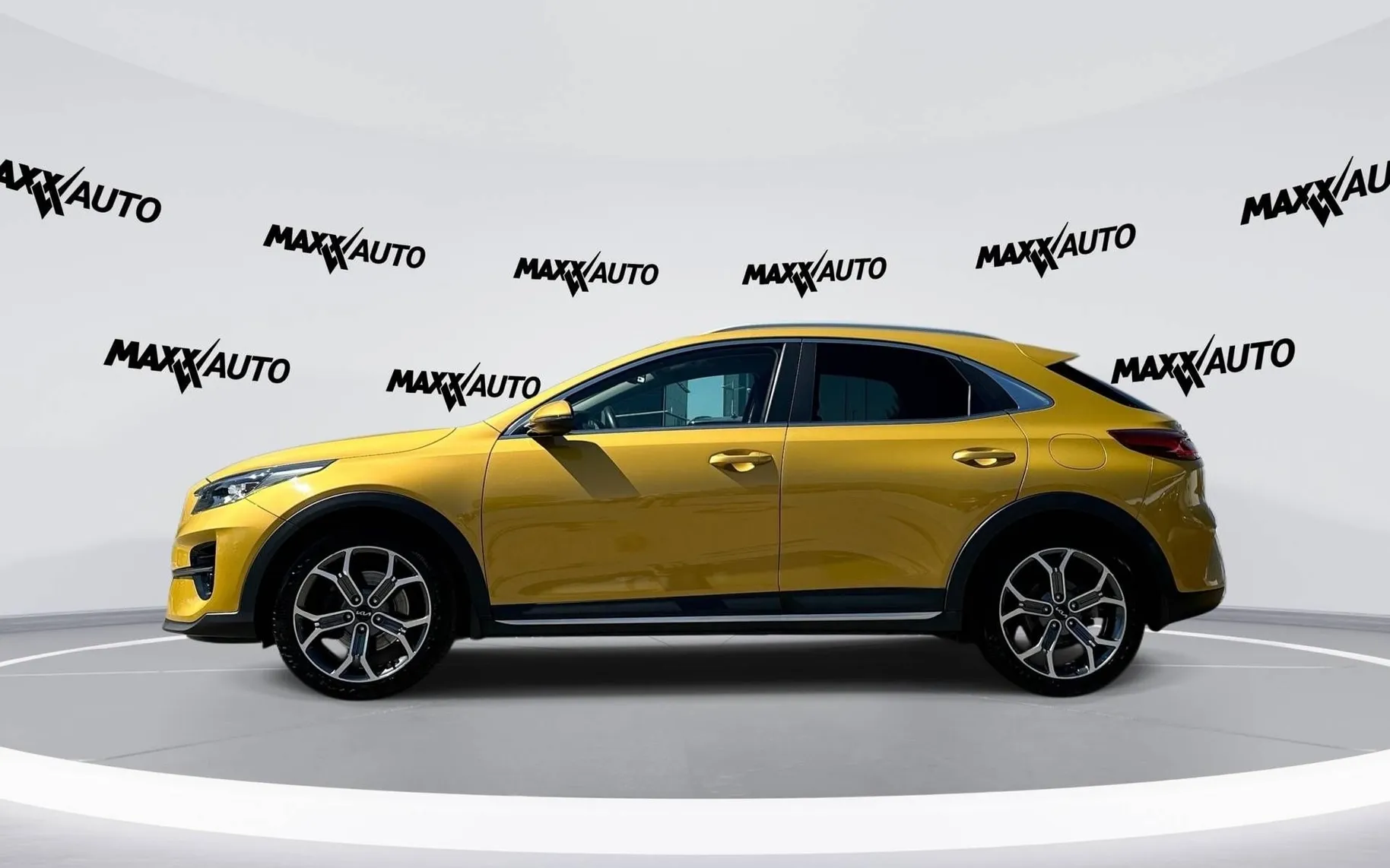 Notranja slika - KIA XCeed - 1.5 T-GDI EX WAY - 8