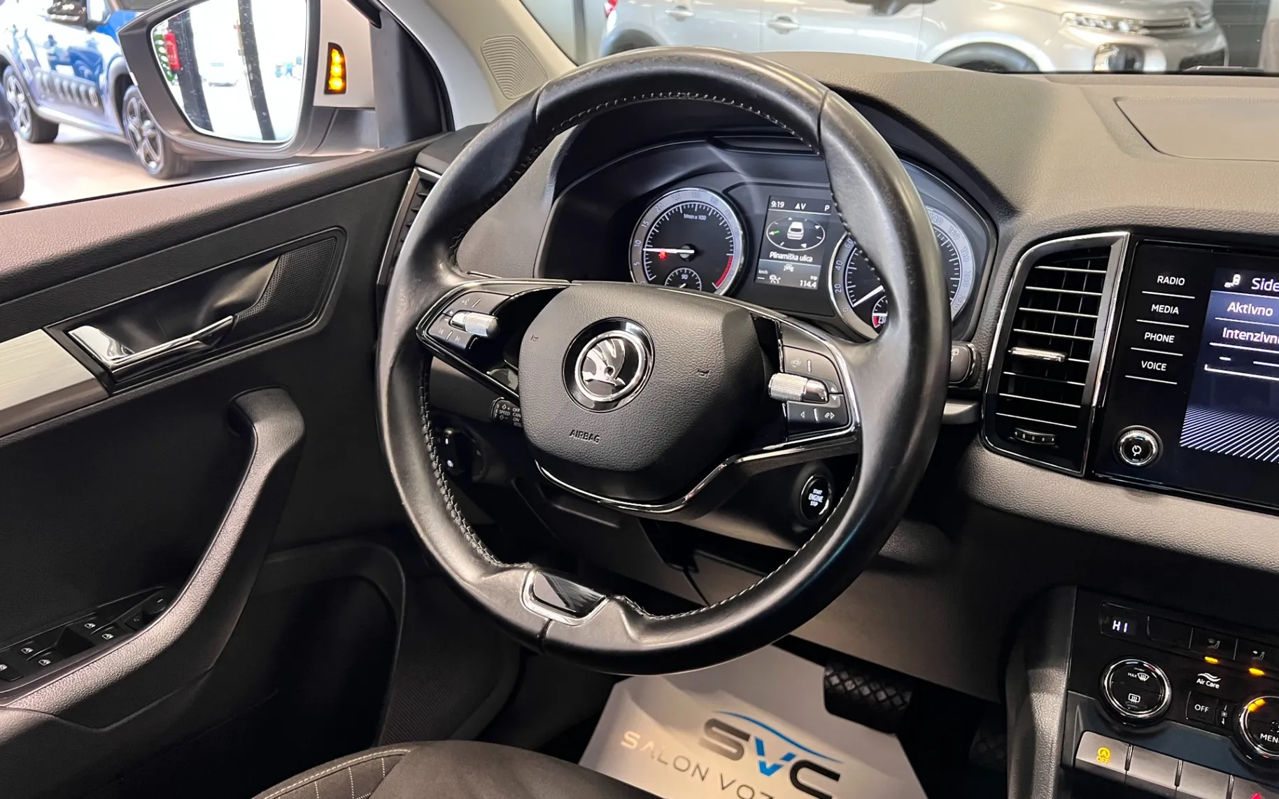 Zunanja slika - Škoda Karoq - 2.0 TDI-DSG-FRONT-ASSIST-ACC-KAM-KEYLESS-NAVI-PDC. - 13