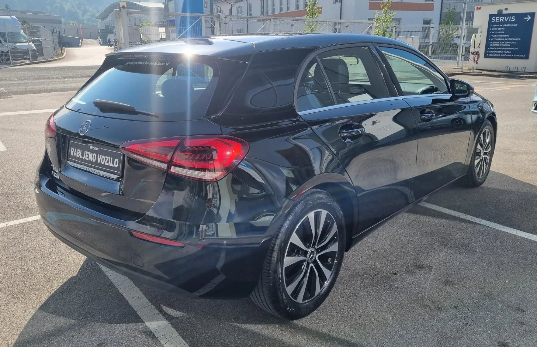 Zunanja slika - Mercedes-Benz A-Razred - A160 KAMERA-DAB-TEMPOMAT...  ODLIČNO OHRANJEN - 7