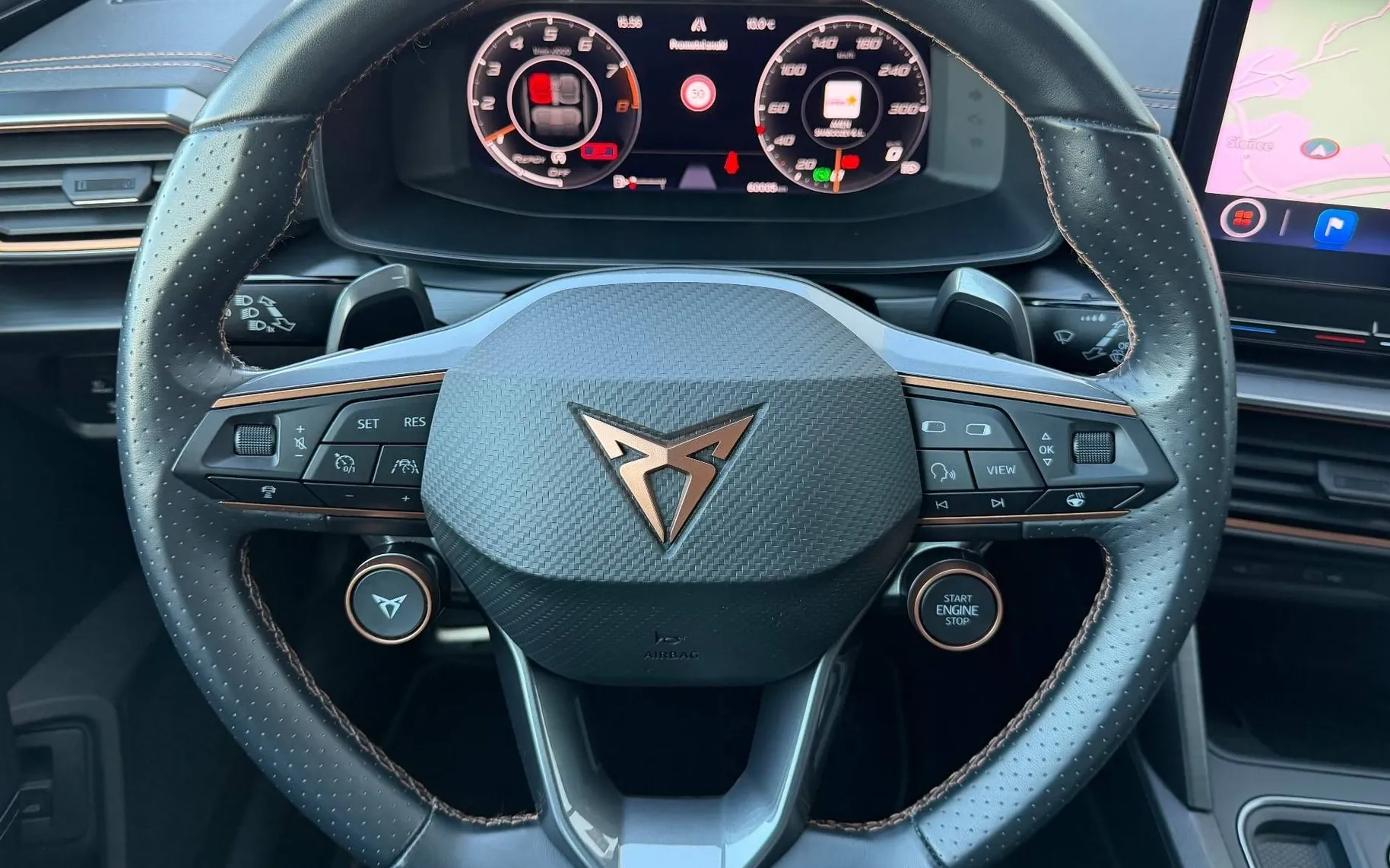 Notranja slika - Cupra Formentor - 4Drive 2.5 TSI VZ5 DSG-Carbon paket-Mat Siva-20COL - 10