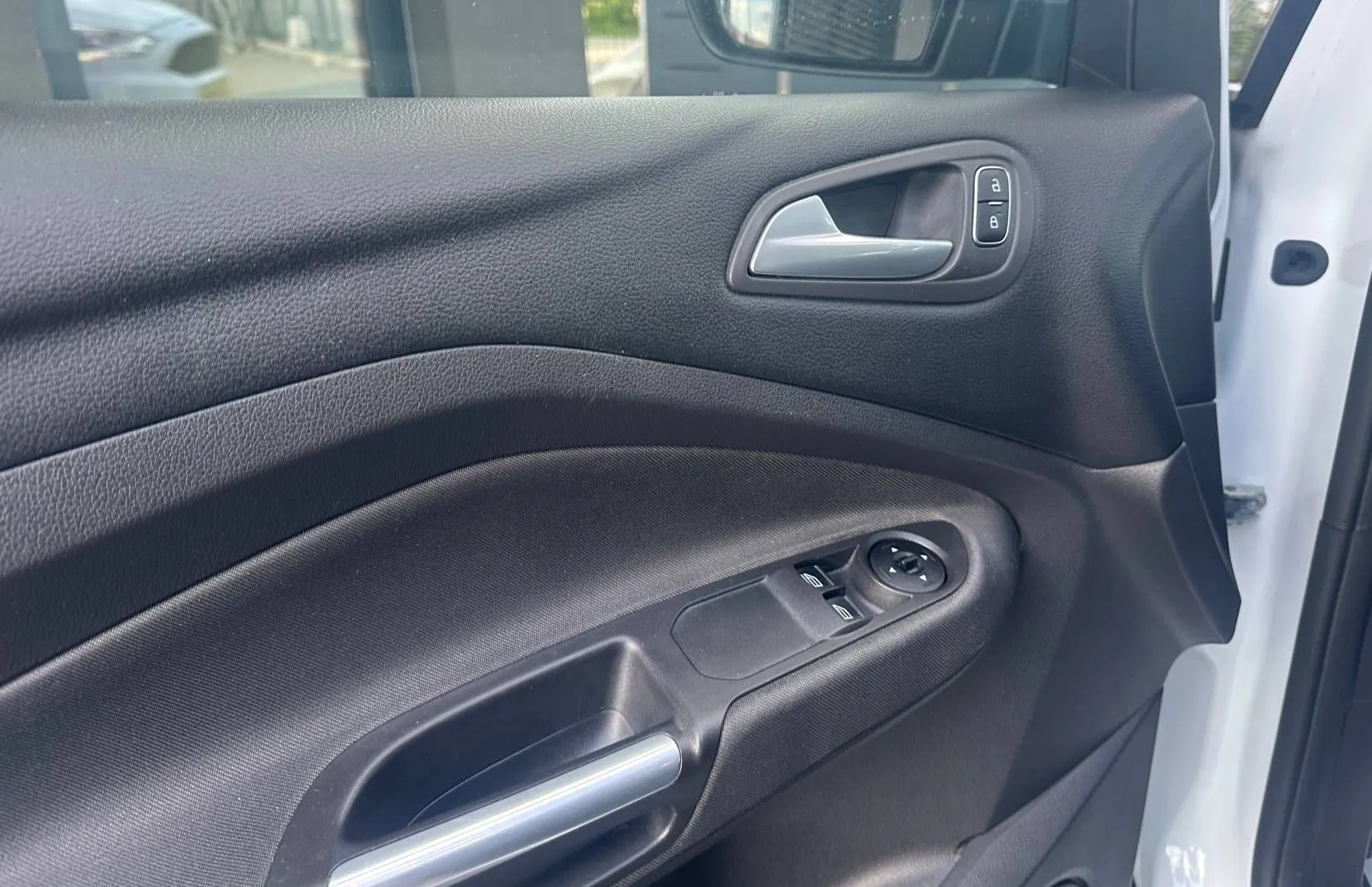 Zunanja slika - Ford C-MAX - 1.5 TDCi LED NAVI TEMP PDC SLOVENSKI 1.LASTNIK - 18