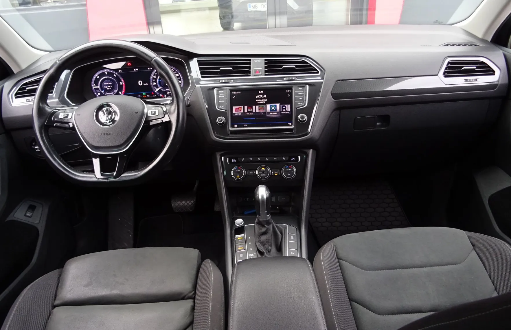 Zunanja slika - Volkswagen Tiguan - 2.0 TDI DSG 4MOT Highline 240KM - SLO - - 12