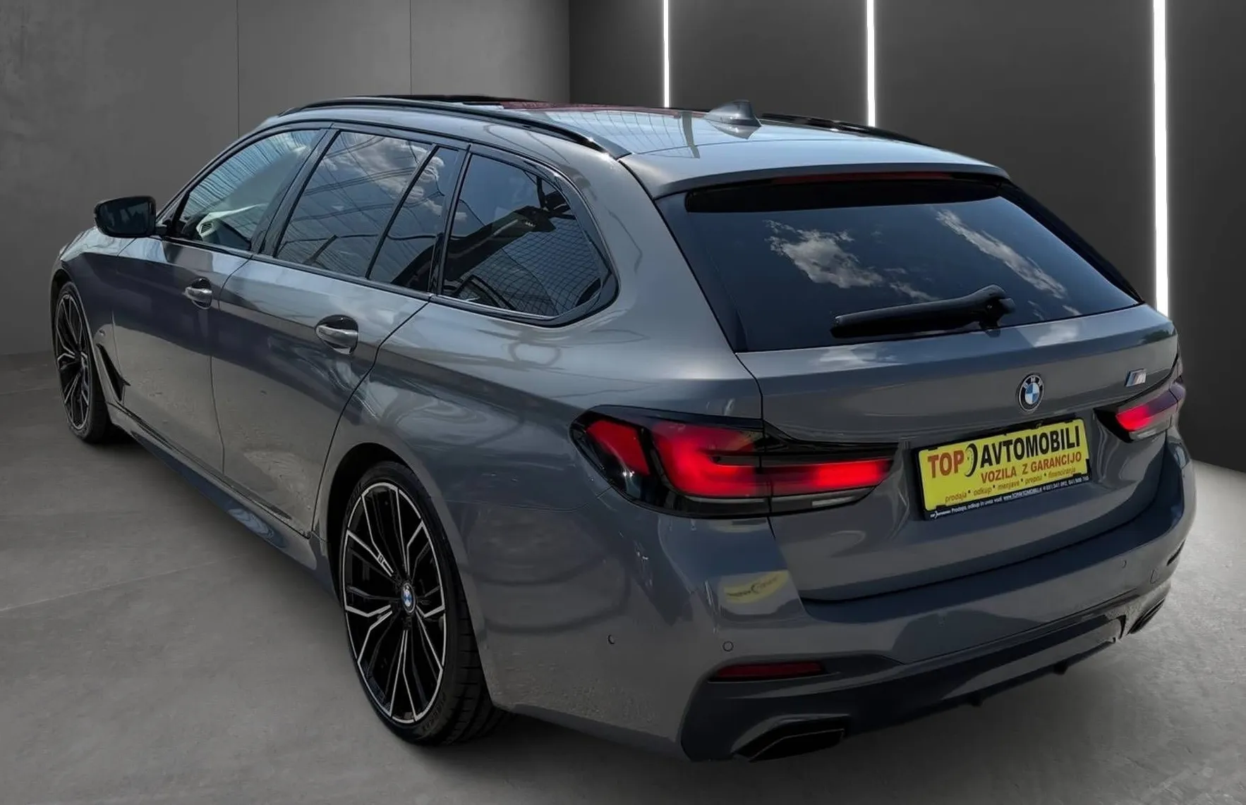 Zunanja slika - BMW Serija 5 - Touring: 530d M SPORT PAKET PANO LED ALCANTARA KAMERA NA - 5