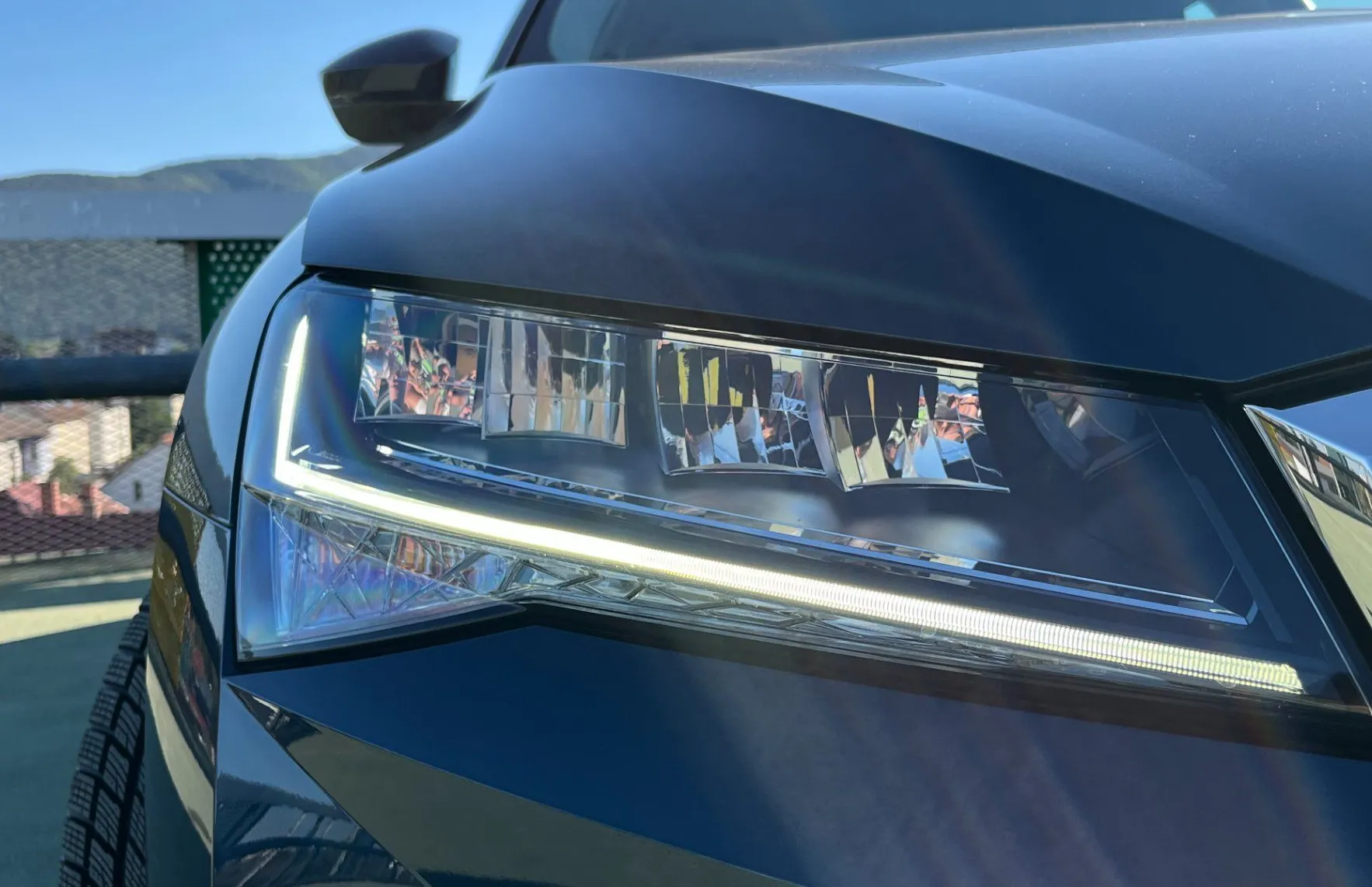 Zunanja slika - Škoda Superb - iV 1.4 TSI Ambition DSG. PANORAMA. LED.NAVI.2X PDC - 4