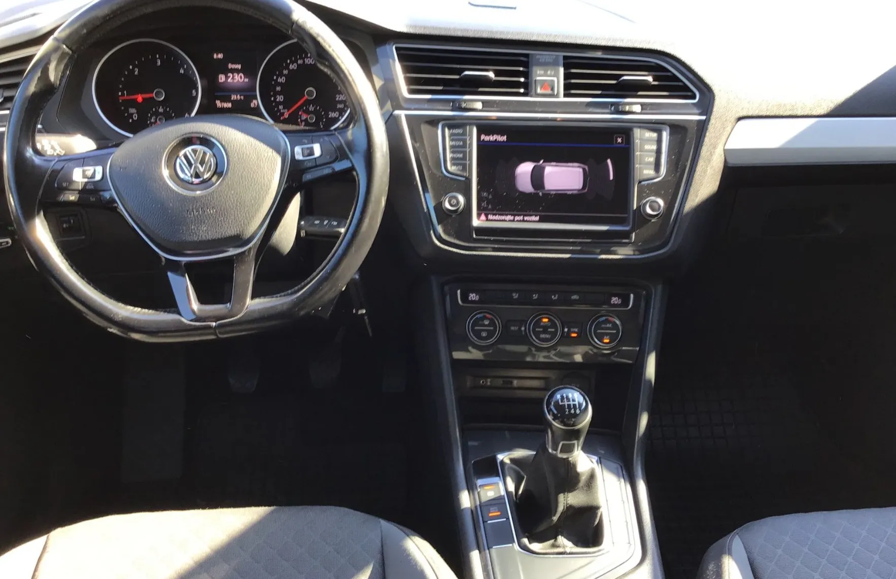 Zunanja slika - Volkswagen Tiguan - 2.0 TDI BMT Comfortline - 10