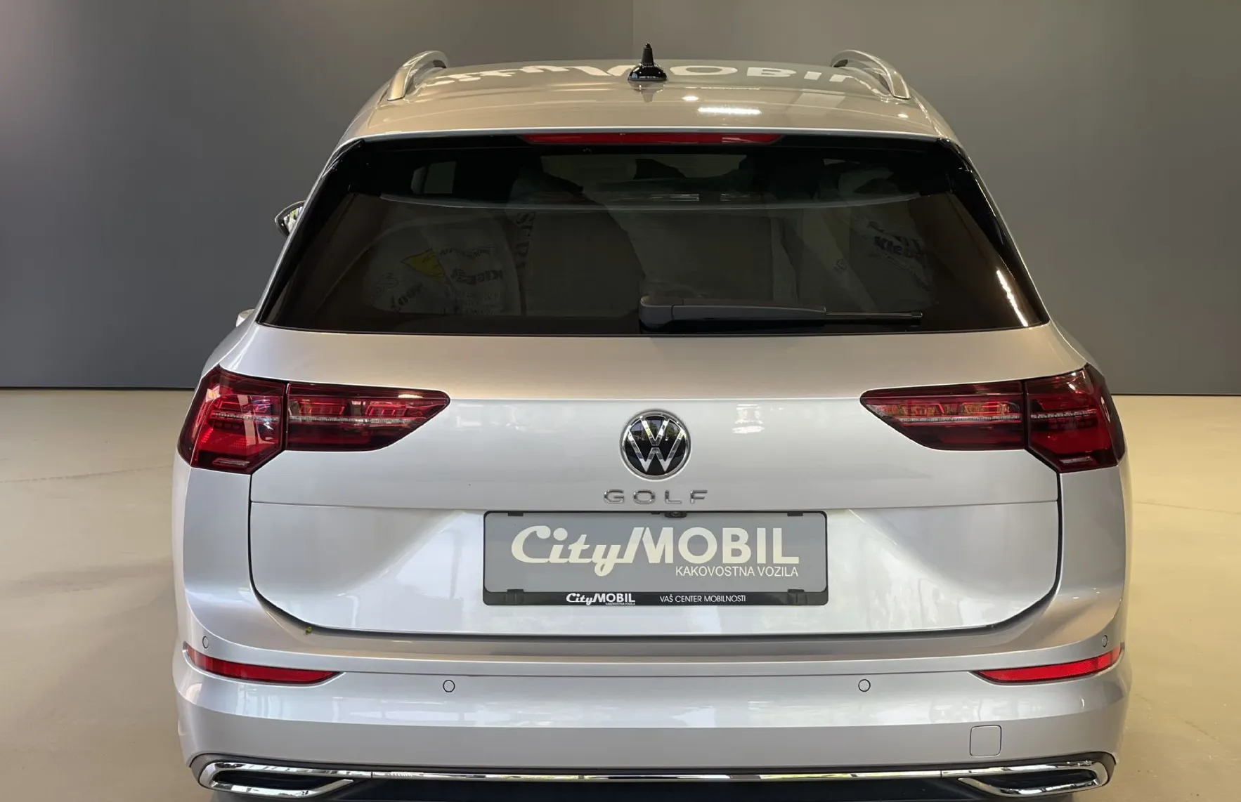 Zunanja slika - VW Golf - Variant VIRTUAL-KEYLESS-HEADUP-ALCANTARA-NAVI-MEMORY-DSG - 5