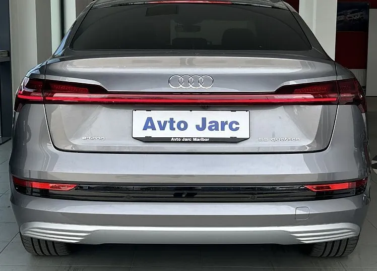 Zunanja slika - Audi e-tron - Sportback 55 quattro SLO - BOGATA OPREMA - 3
