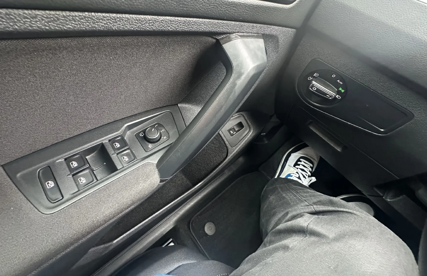 Zunanja slika - Volkswagen Tiguan - 2.0 TDI Comfort DSG.110kW.NAVI.ALU.PDC.DIZEL - 15