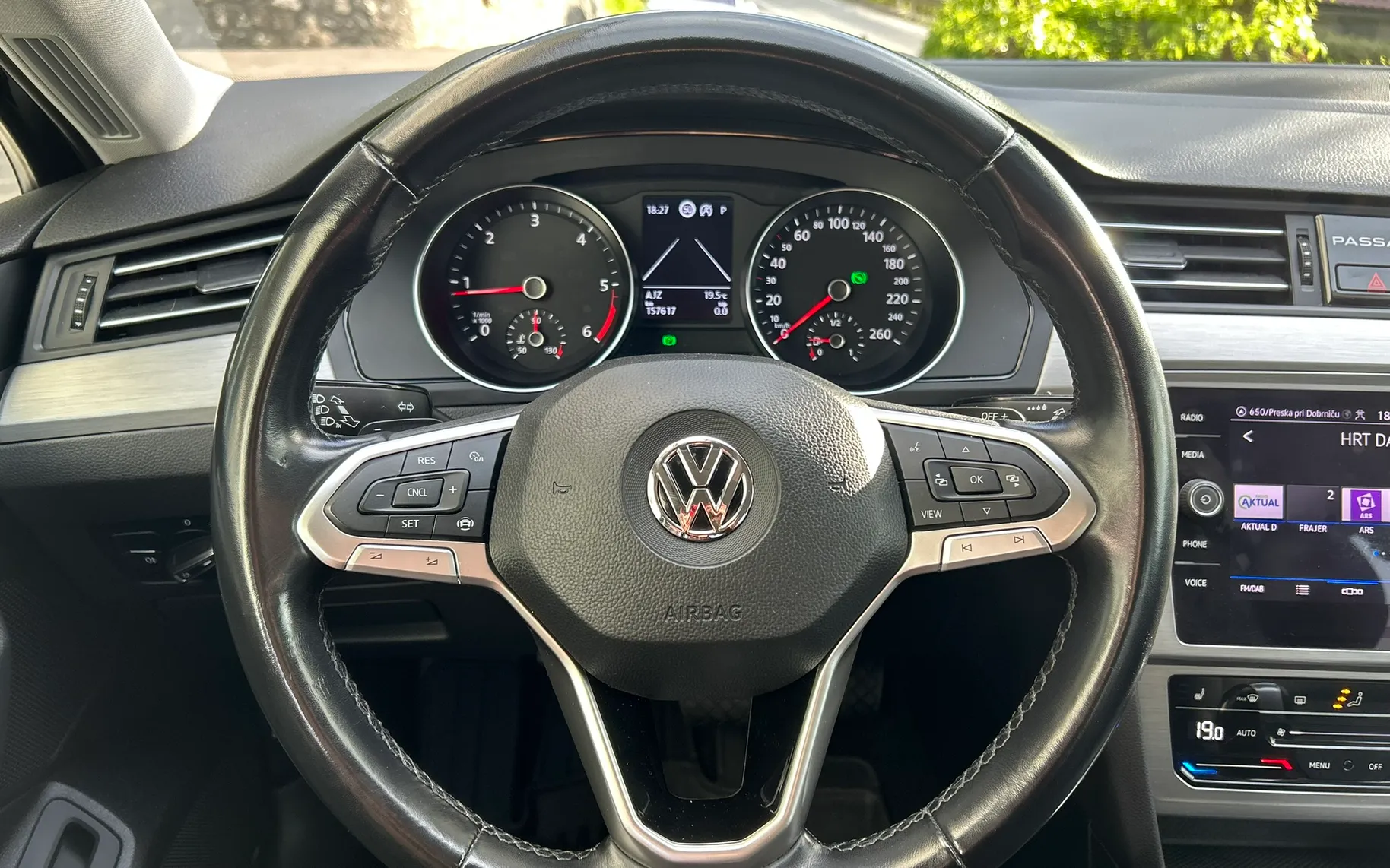 Notranja slika - VW Passat - Variant 2.0 TDI DSG, ELKTRIČNA KLJUKA, KAMERA Premium - 8