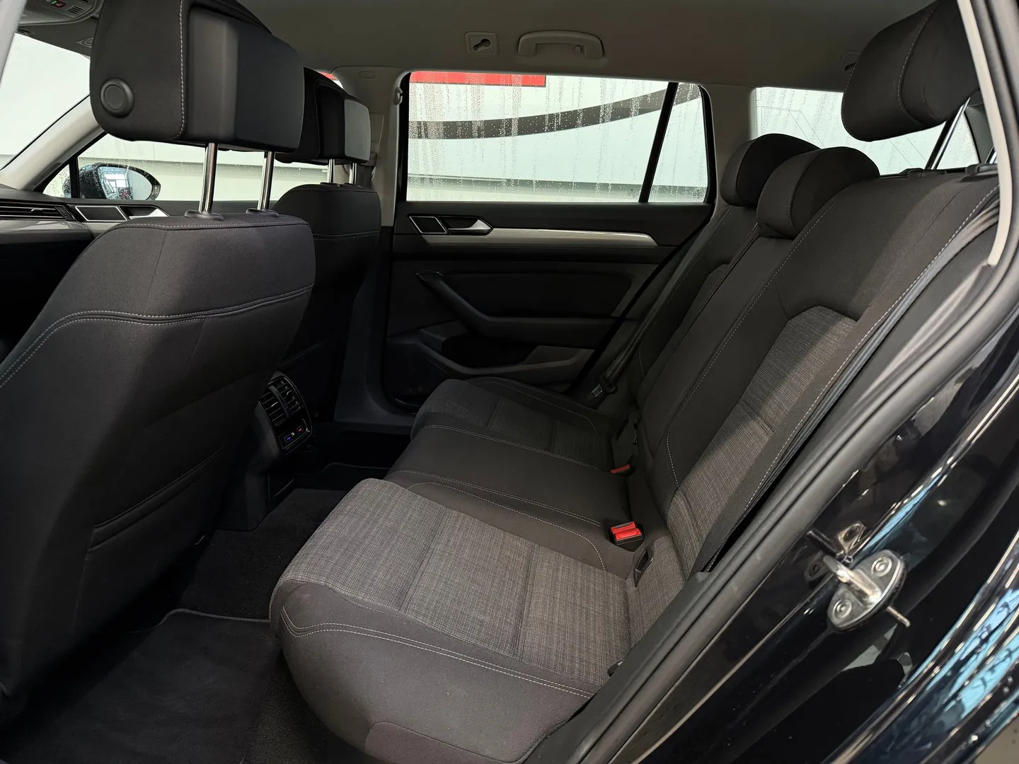 Zunanja slika - VW Passat - Variant Business 2.0 TDI DSG - 6