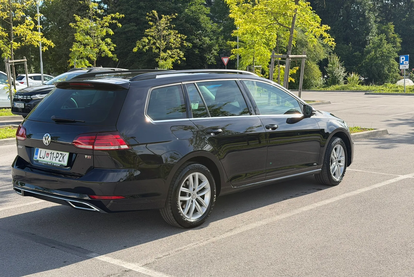 Zunanja slika - VW Golf - Variant 1,5 TSI ACT BMT Highline DSG - 3