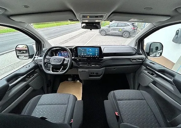 Zunanja slika - Ford Tourneo - Custom TITANIUM X 2.0 TDCi 170KM A8 L2H1 4x4 - 5
