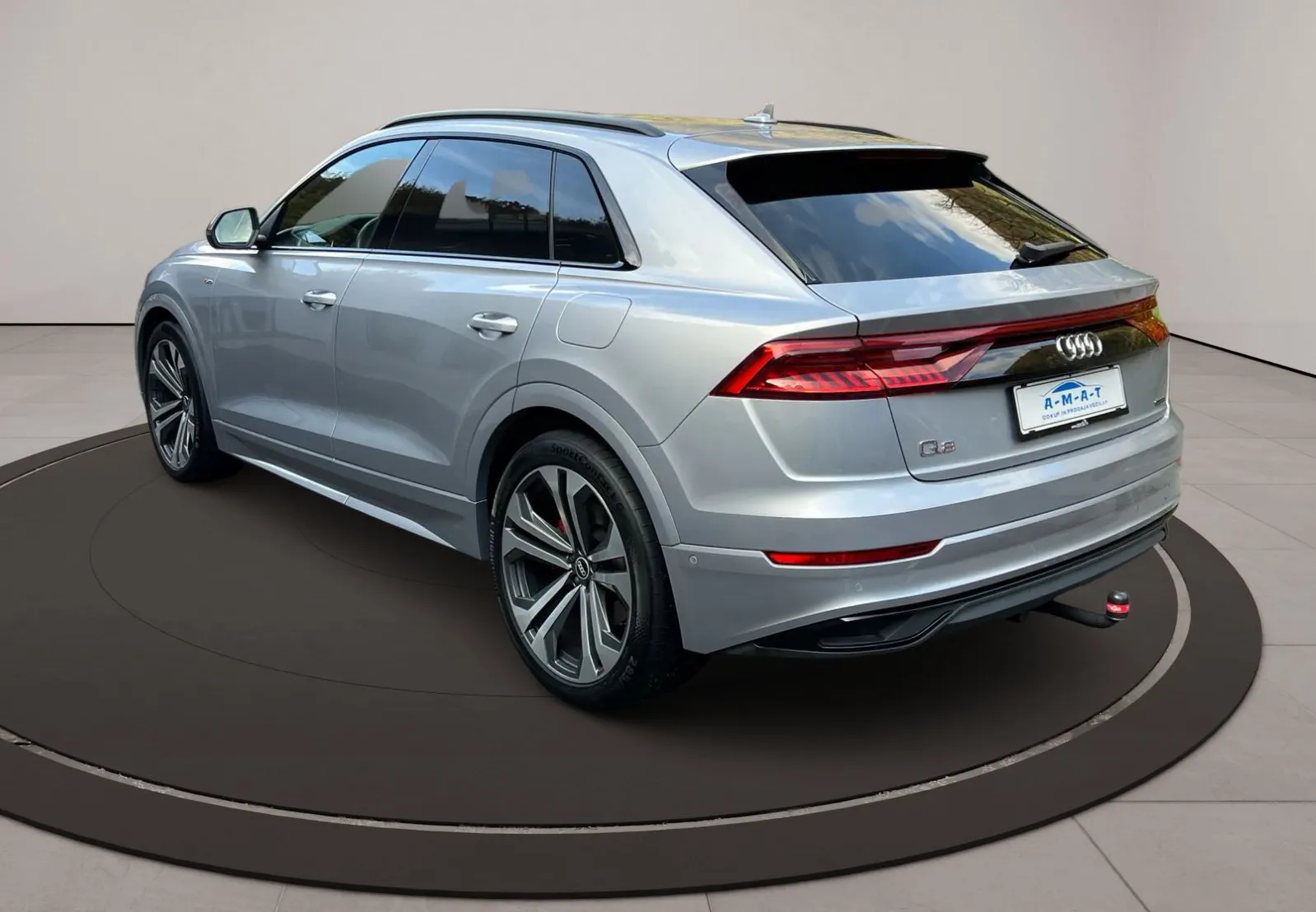 Zunanja slika - Audi Q8 - 55 TFSI e quattro tiptronic 280kW 3 X S LINE SLO - 5