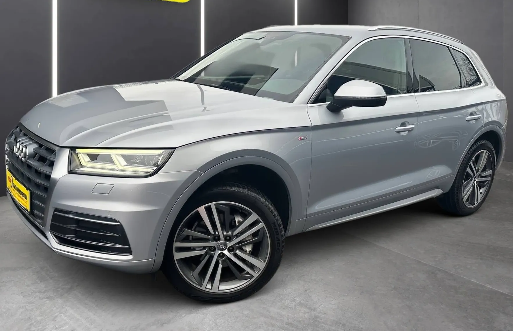 Zunanja slika - Audi Q5 - 2.0 TDI QUATTRO S LINE MATRIX NAVI PDC KAM VIRTU.. - 2