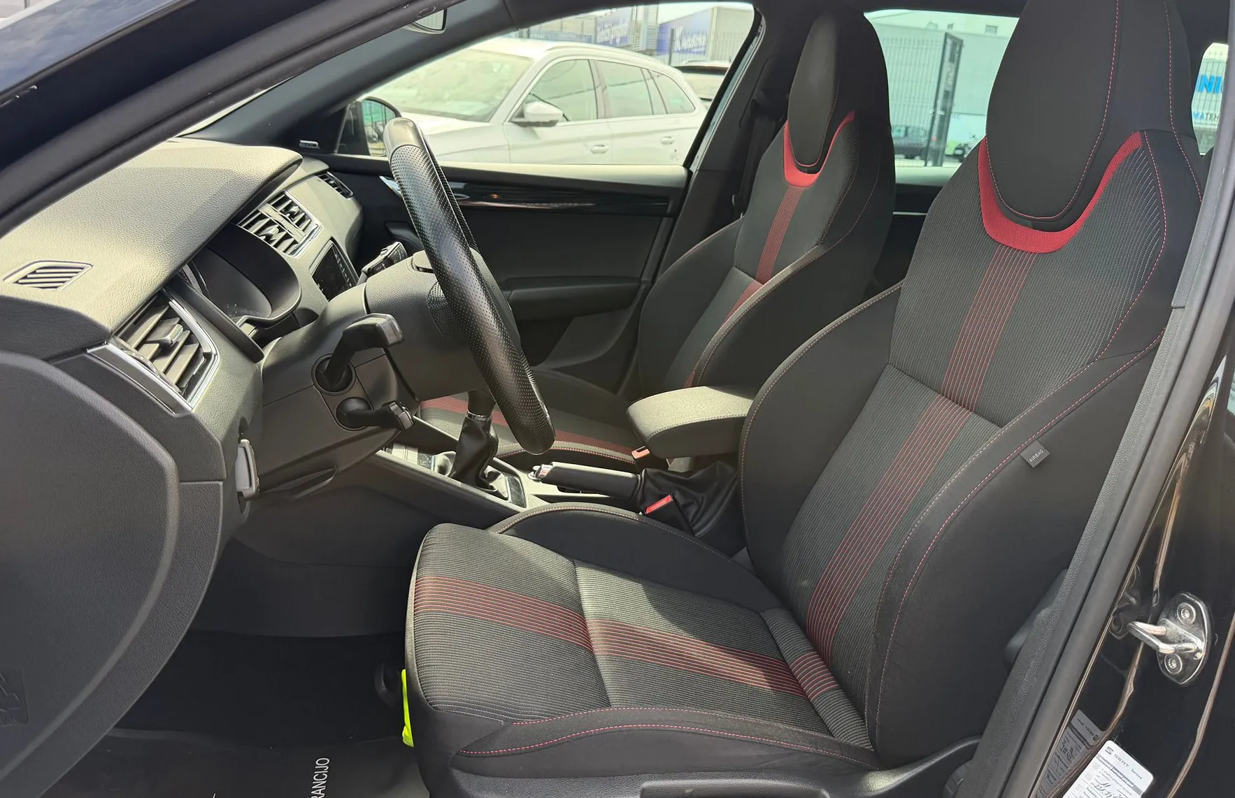 Zunanja slika - Škoda Octavia - 2.0 TDI SLO-FULL LED-ACC-CANTON-ŠPORTNI SEDEŽI - 9