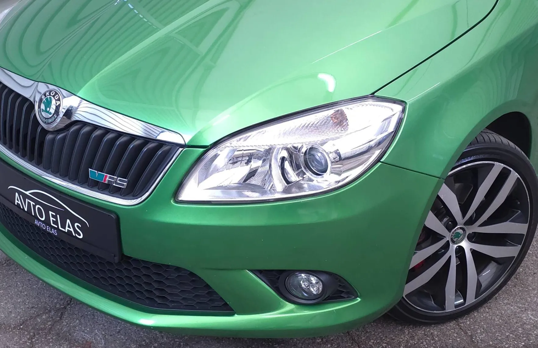Zunanja slika - Škoda Fabia - 1.4 TSI RS 132kW - DSG - TEMPOMAT - PDC... - 2